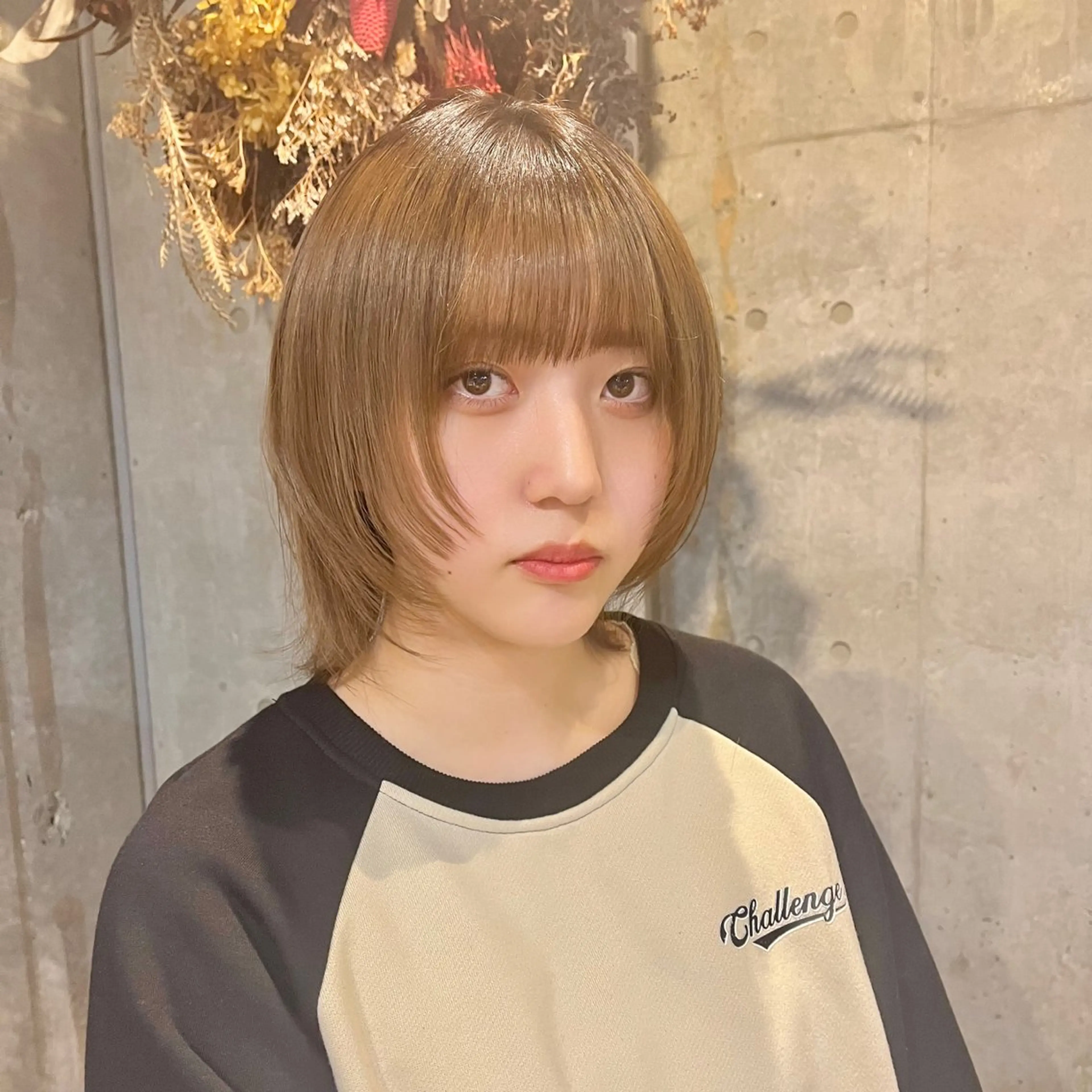 ショート カラー ベージュカラー 顔まわりレイヤー レイヤーカット 小顔カット トリートメント カット 藤澤 夏実/インナーカラーのヘアスタイル