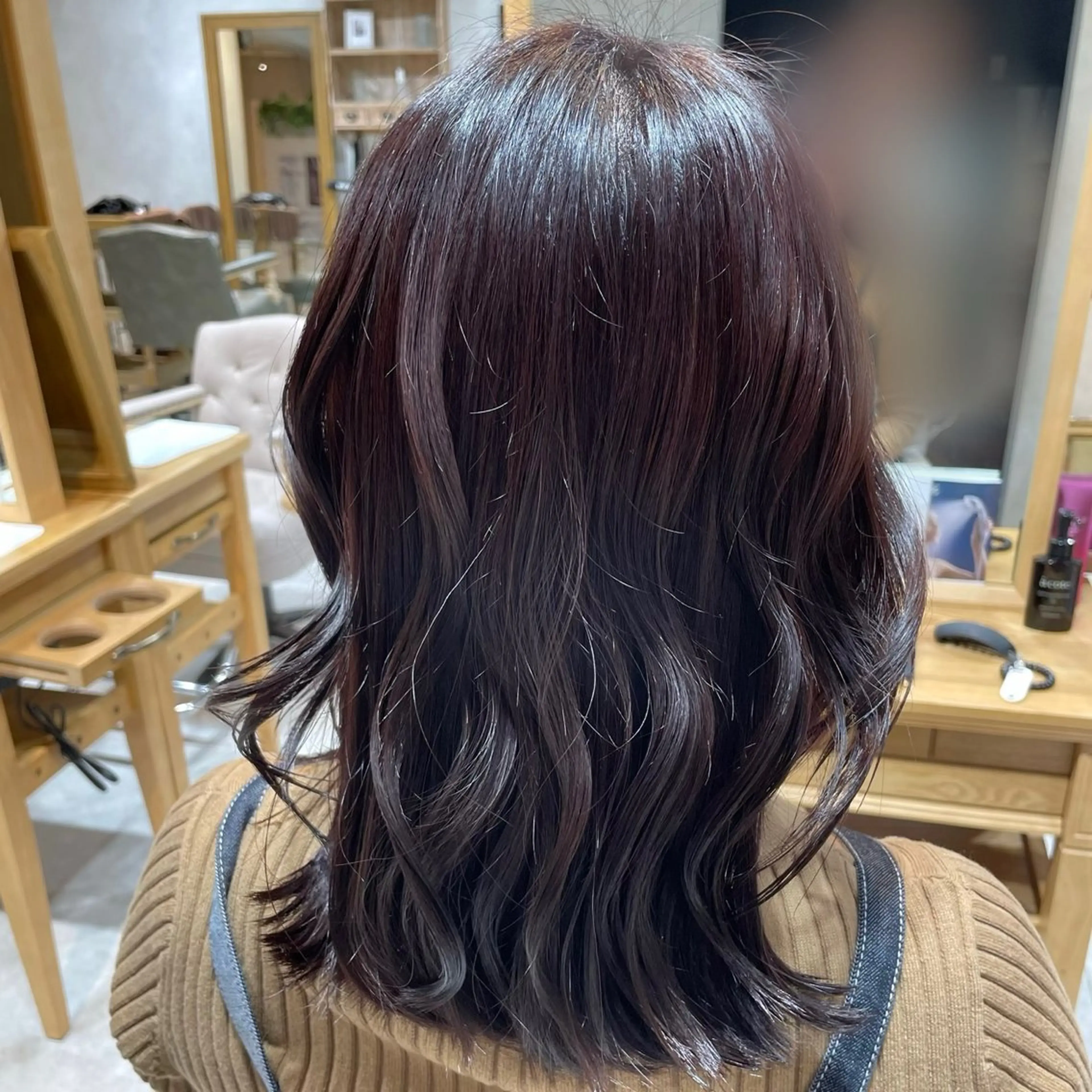カラー ヘアカラー 佐々木 悠莉のヘアスタイル