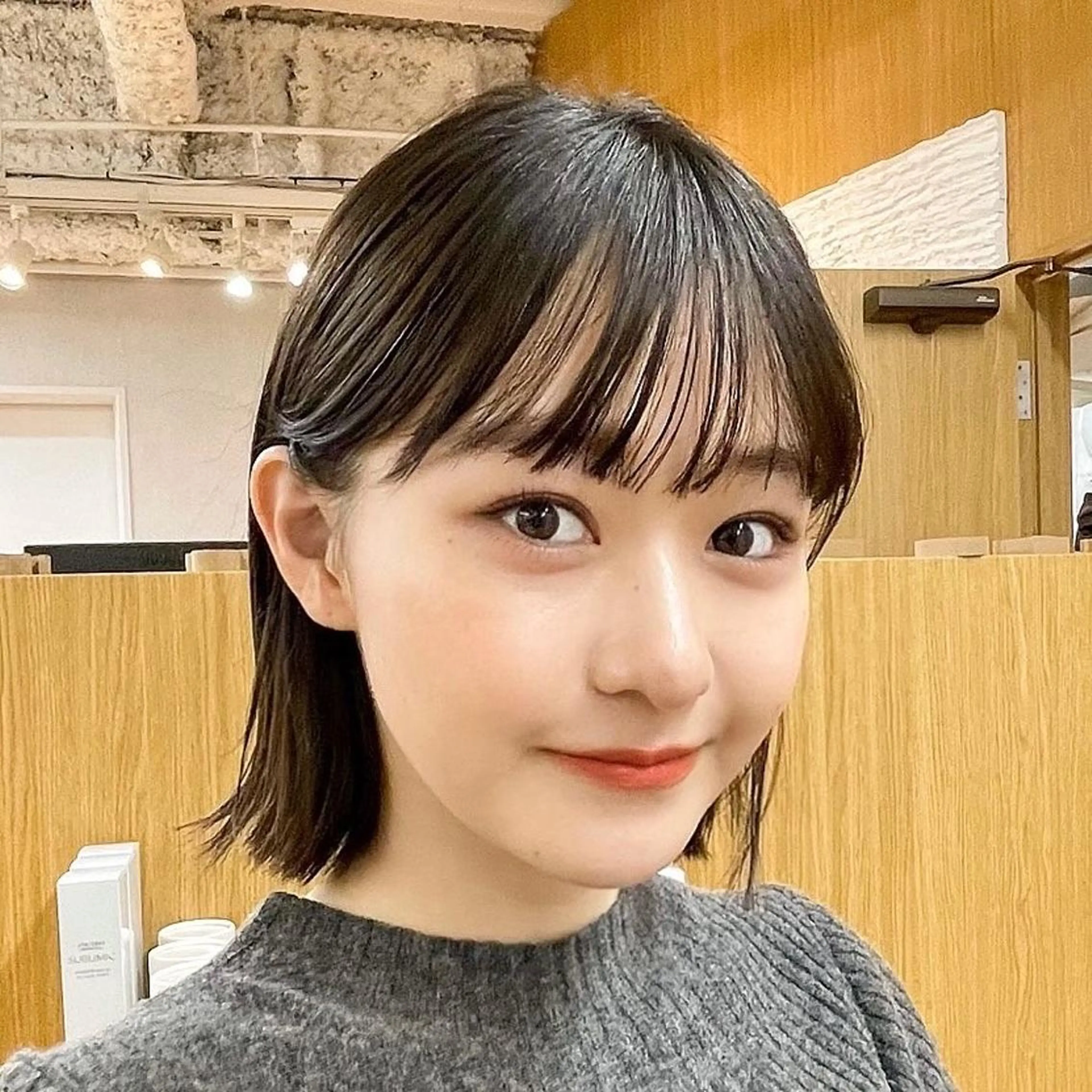 ショート カラー ボブ TOI所属・内野 龍海 / レイヤーカットのヘアスタイル