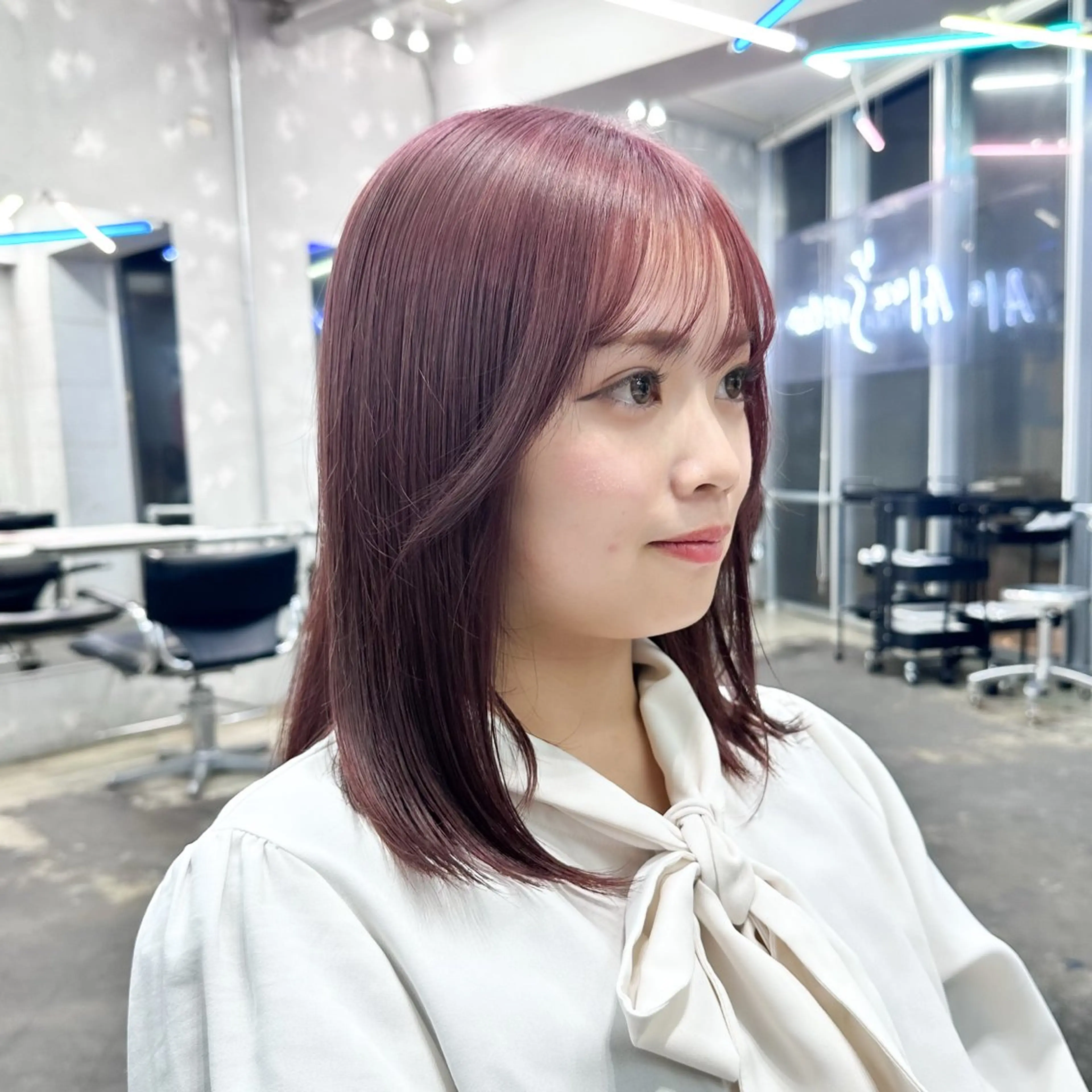 セミロング カラー ヘアアレンジ ラベンダーカラー ピンクカラー ピンクラベンダー ヘアカラー トリートメント 🥀ブリーチ× エクステ🥀あかりのヘアスタイル