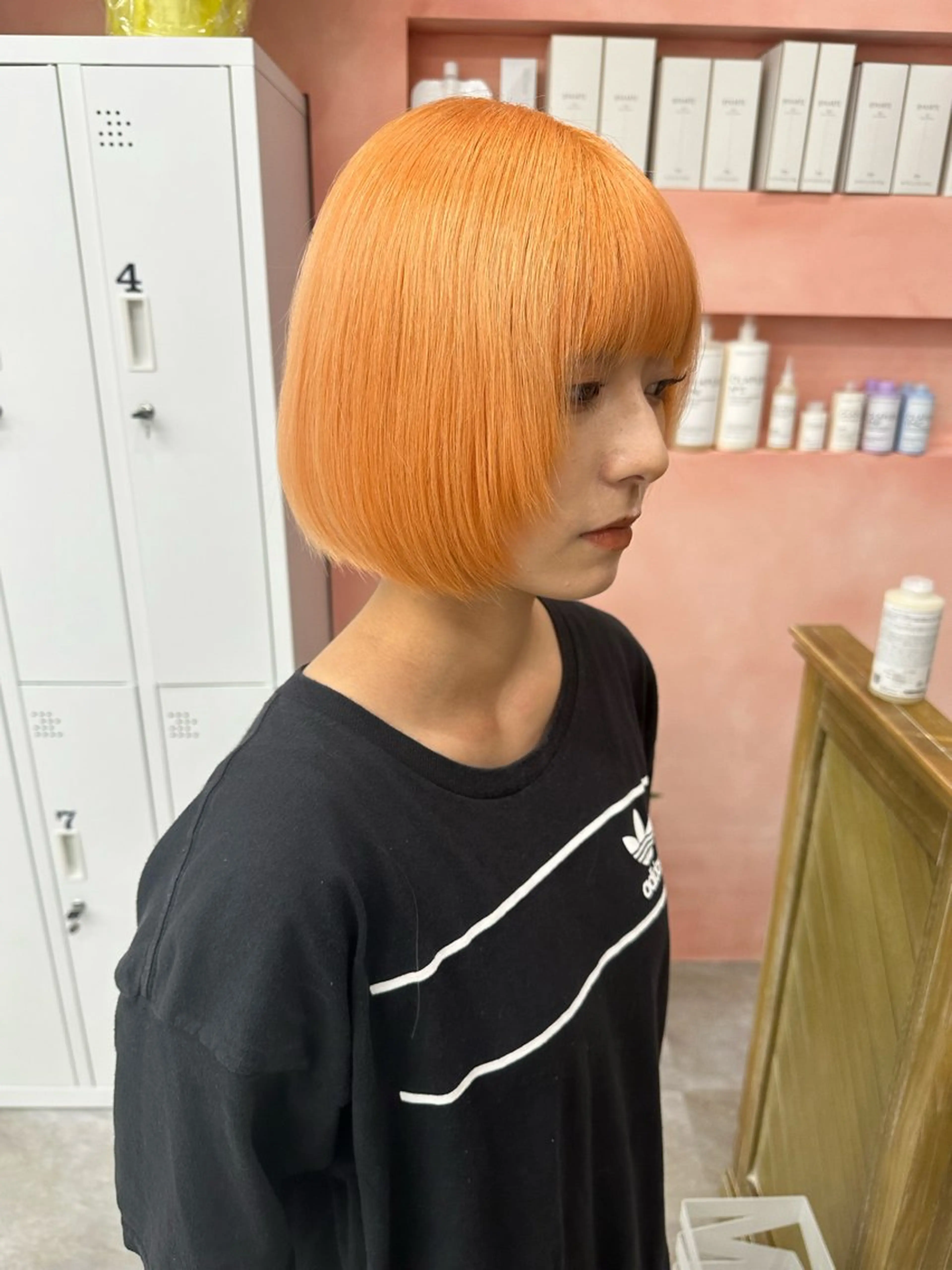 ミディアム カラー ブリーチ 抜きっぱなしブロンド ブロンド ケアブリーチ ウルフカット ヘアカラー トリートメント デザインカラー ダイチのヘアスタイル