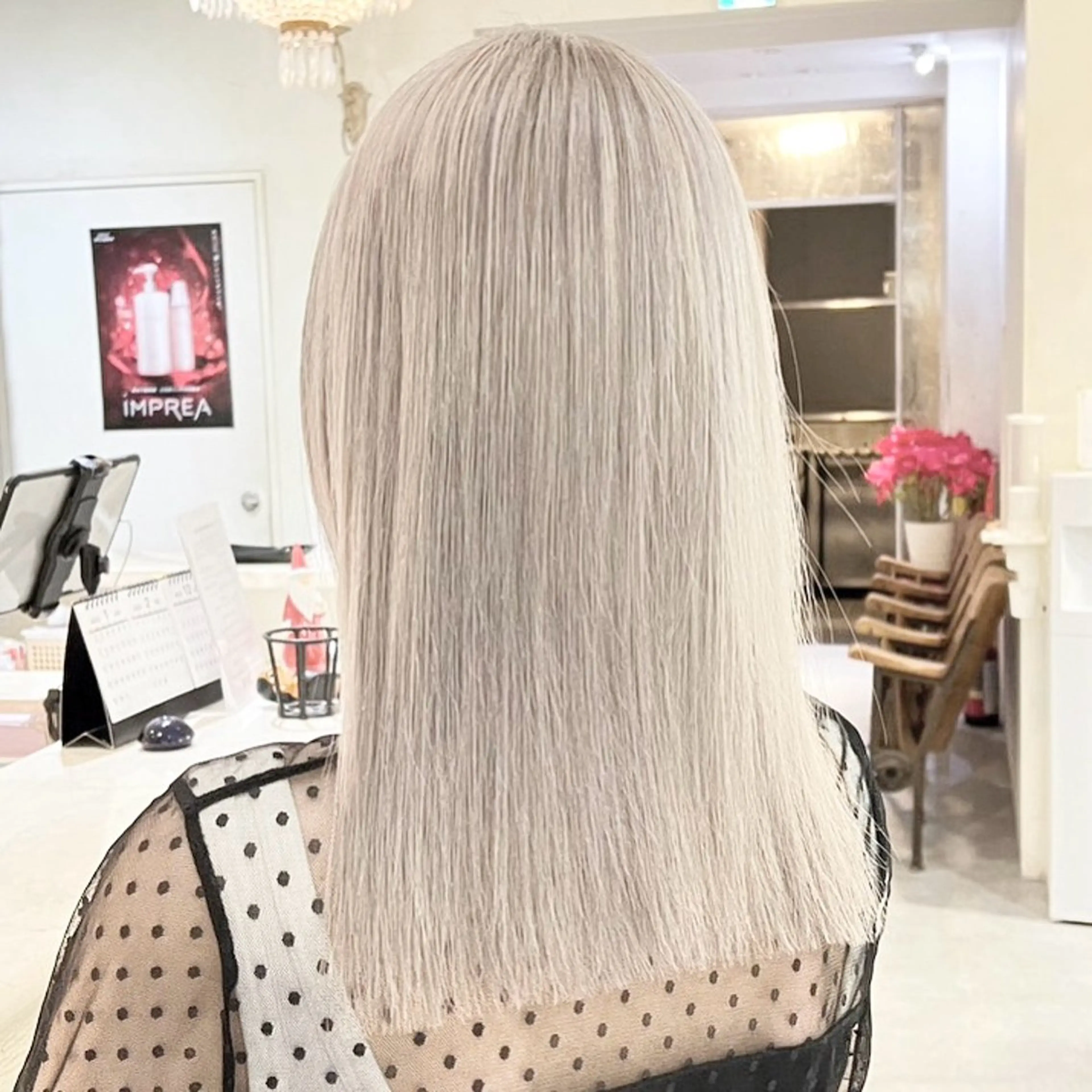 🌟リピーター様ミニモ限定⭐️全頭ケアブリーチ1回➕全頭艶カラー🏆の写真