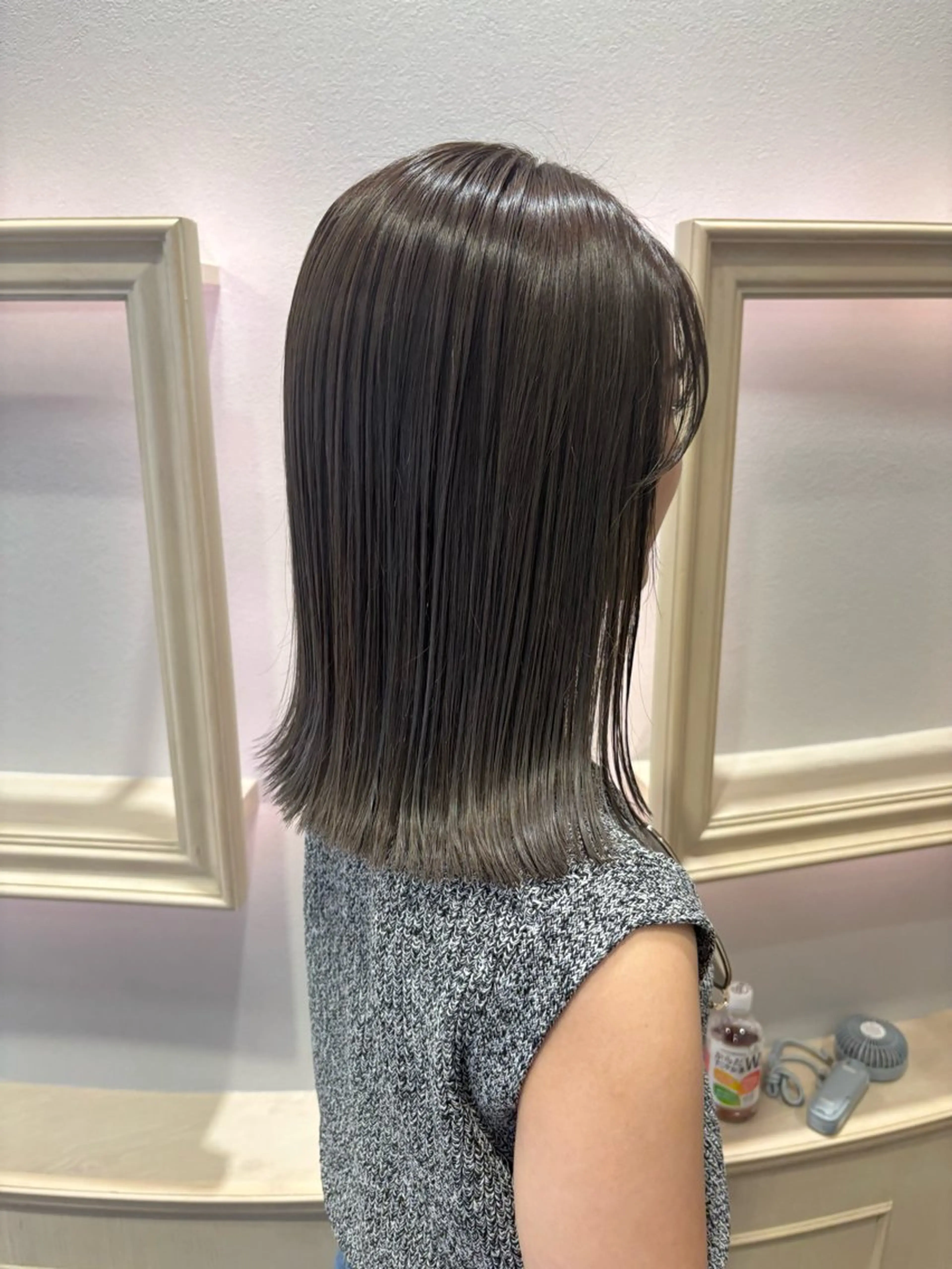 ミディアム カラー ベージュカラー 透明感カラー グレージュ カット ヘアカラー トリートメント サソウ ユリエ🥥のヘアスタイル