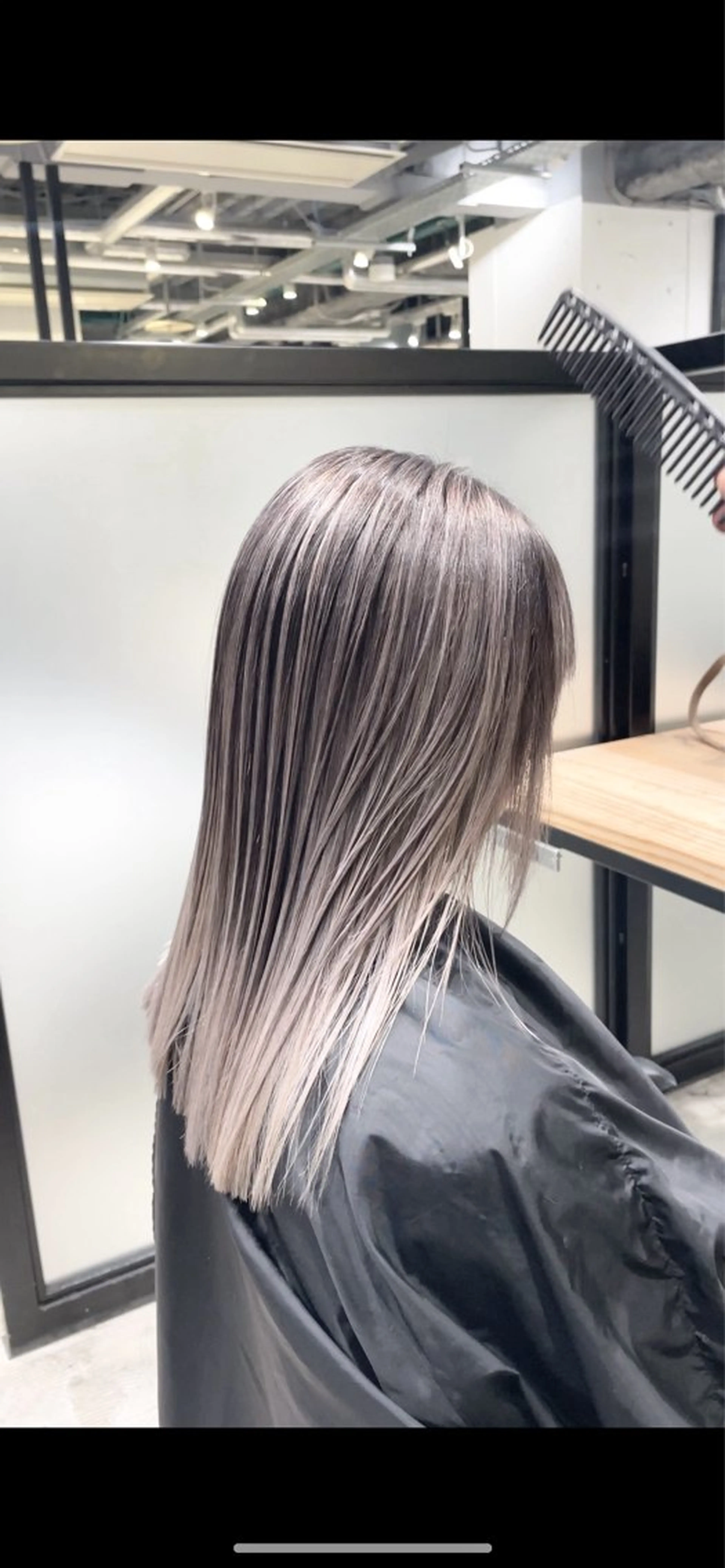 カラー 池谷 玲哉のヘアスタイル