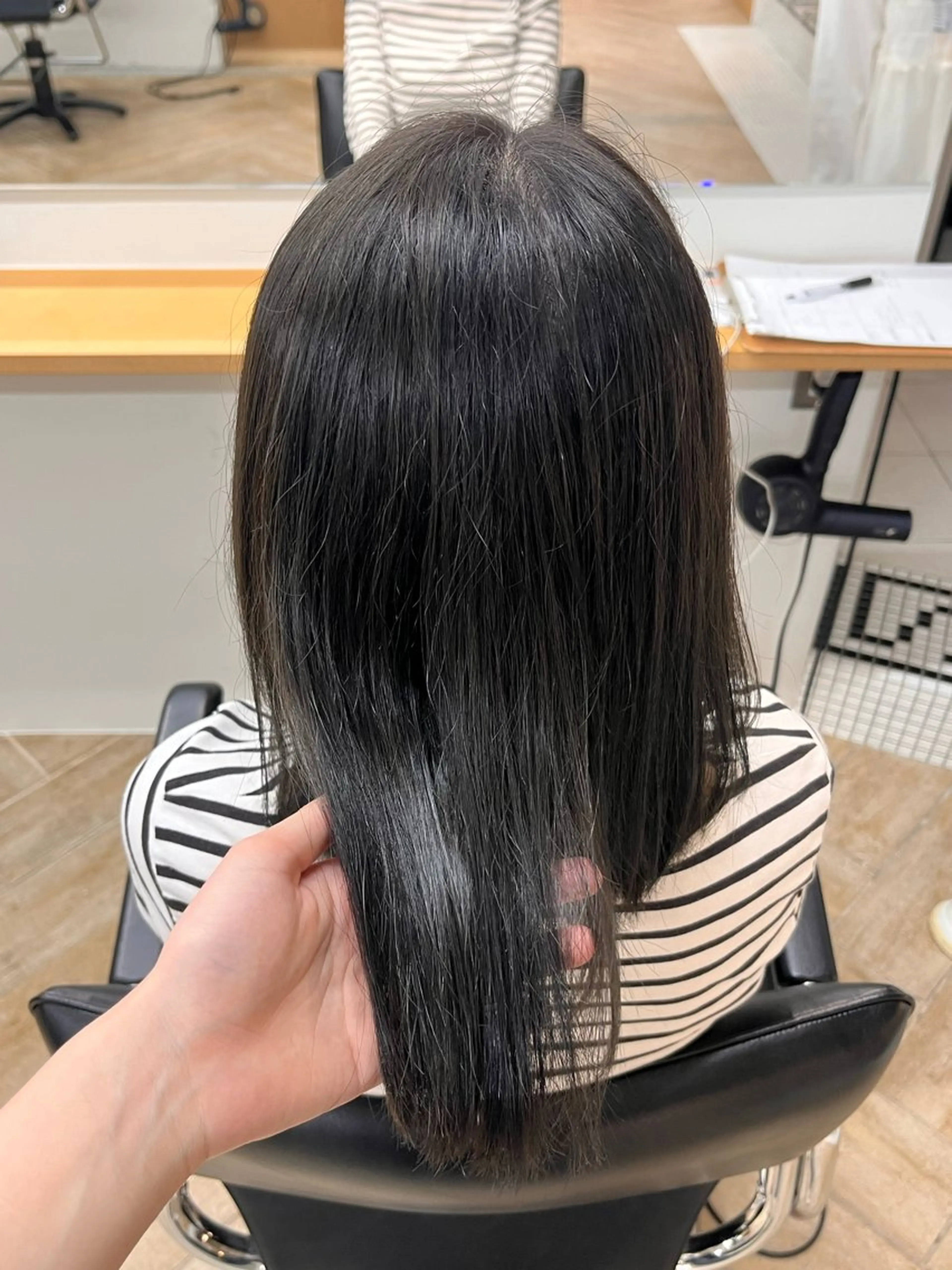 ミディアム カラー ブルーカラー LUVISM万代 佐藤里咲/新潟万代のヘアスタイル