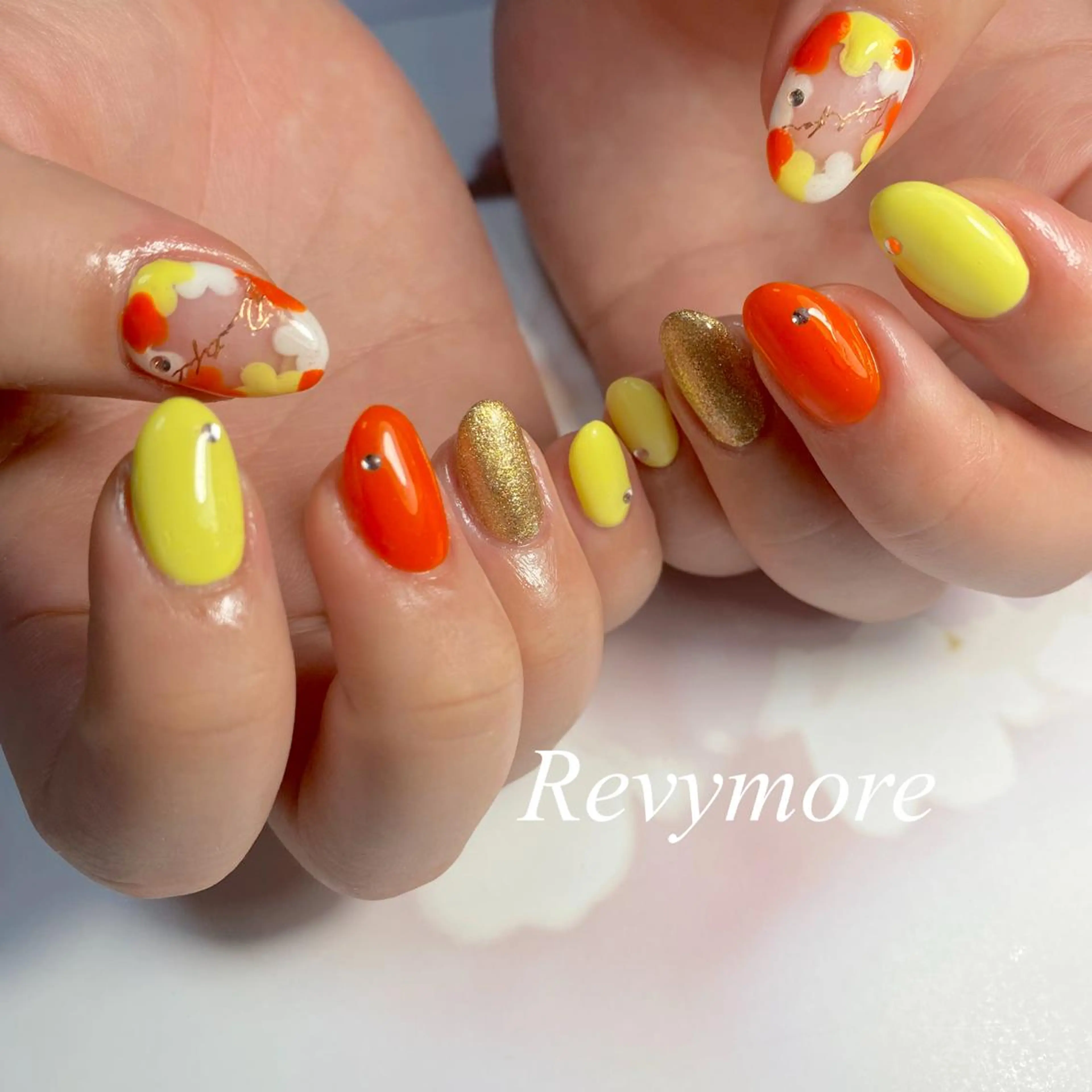 ミディアム ネイル フットネイル ジェルネイル ニュアンスネイル オフィスネイル シンプルネイル nail salon Revymore所属・nail salon Revymoreのネイルデザイン
