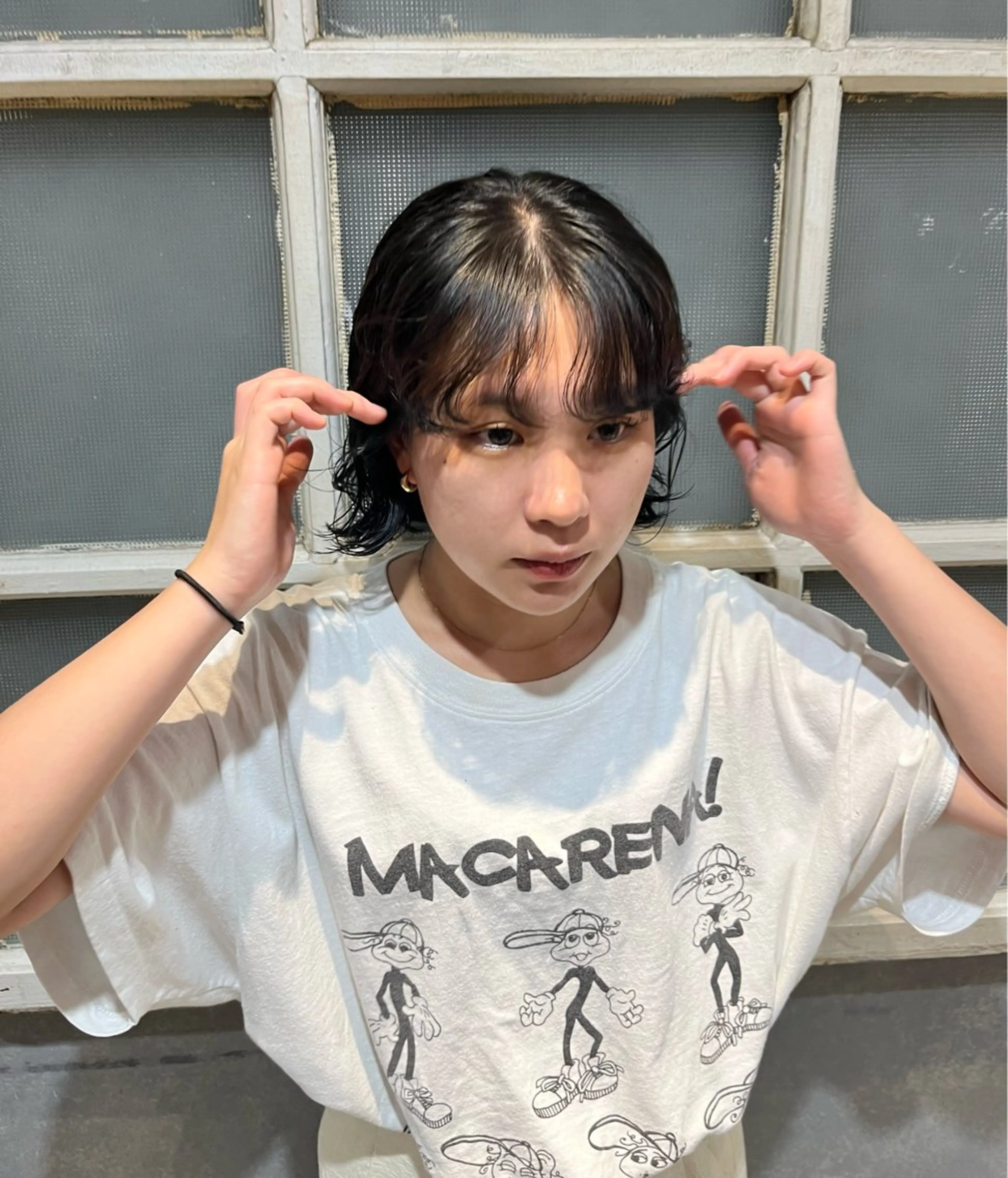 ショート カラー パーマ 透明感カラー グレージュ オリーブグレージュ オリーブグレー レイヤー/ベージュ mikuのヘアスタイル