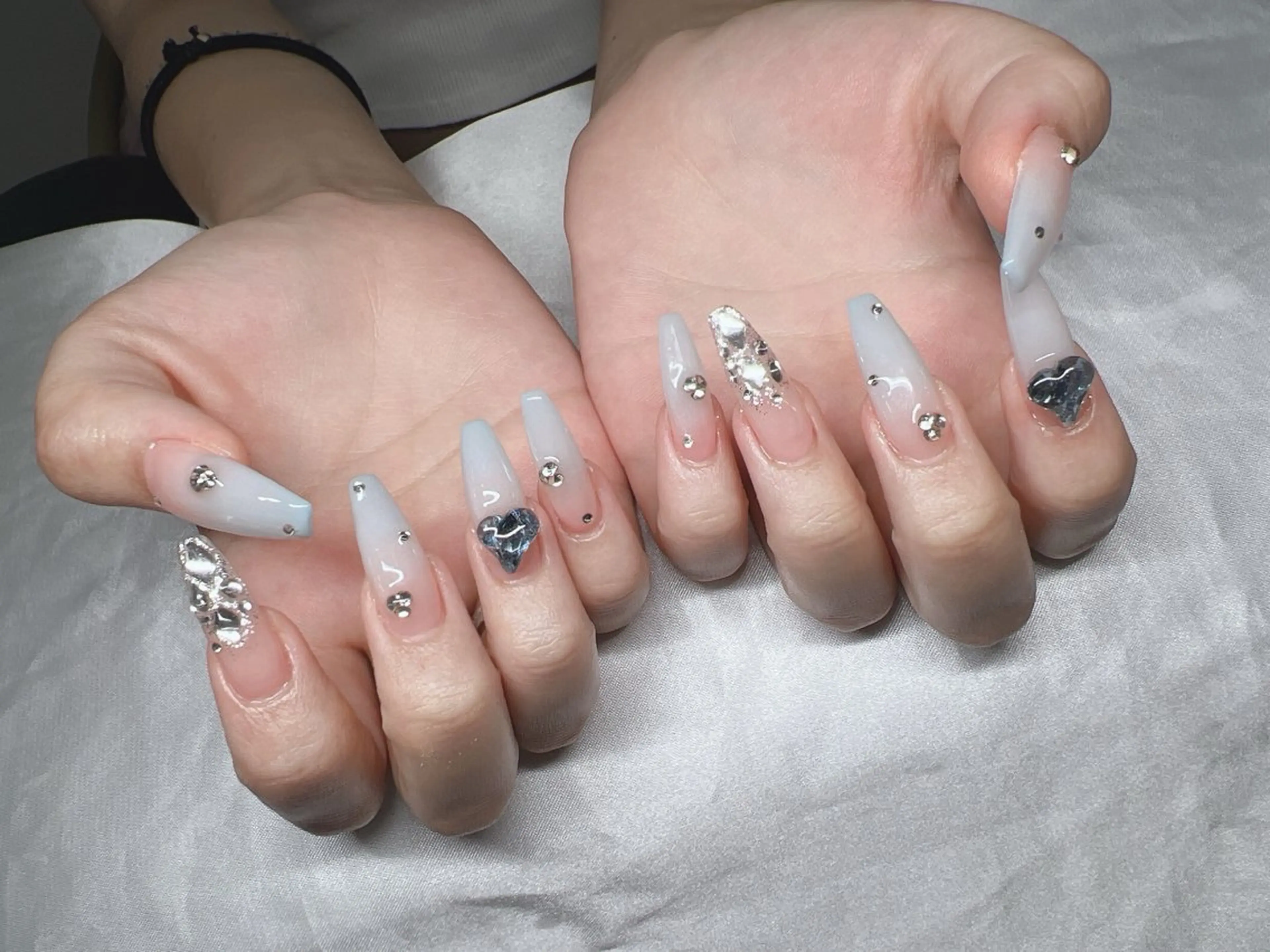 ネイル 長さ出し グラデーション キラキラネイル マグネットネイル ニュアンスネイル ハンドネイル Lee Nails チップ長さだし専門店のネイルデザイン