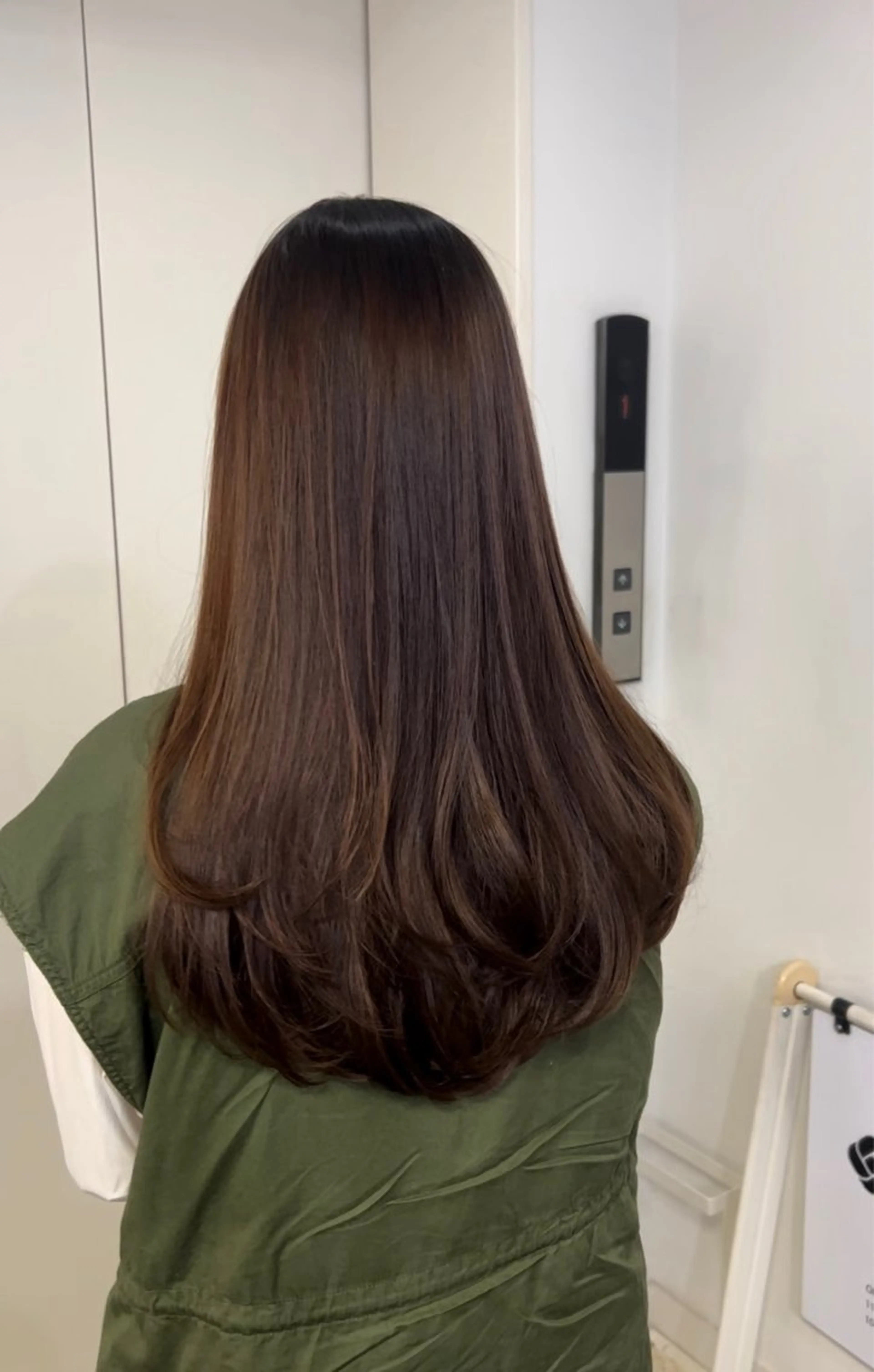 ロング レイヤーカット SCEN所属・田中 千尋のヘアスタイル