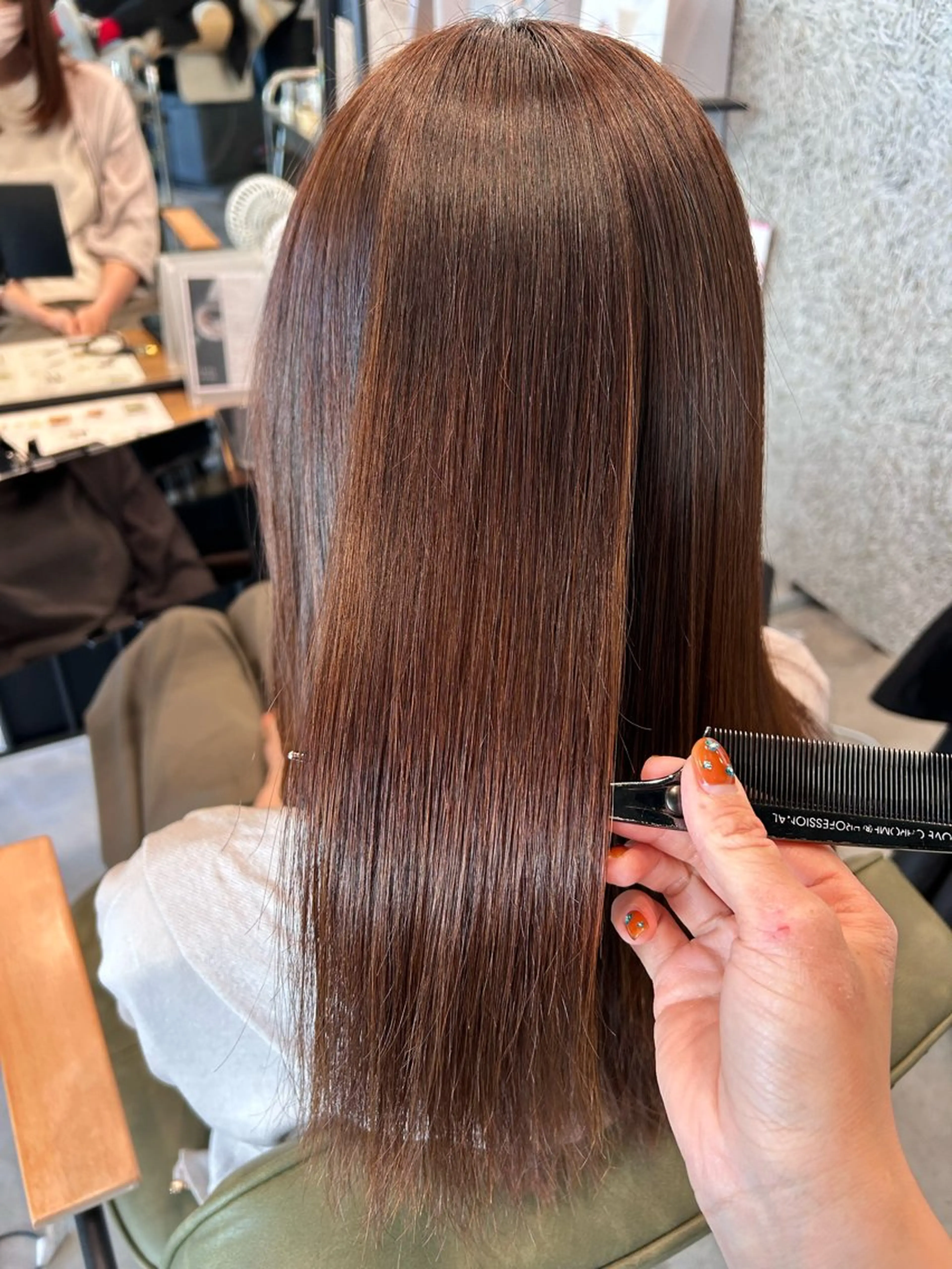 セミロング 縮毛矯正 mickey .のヘアスタイル