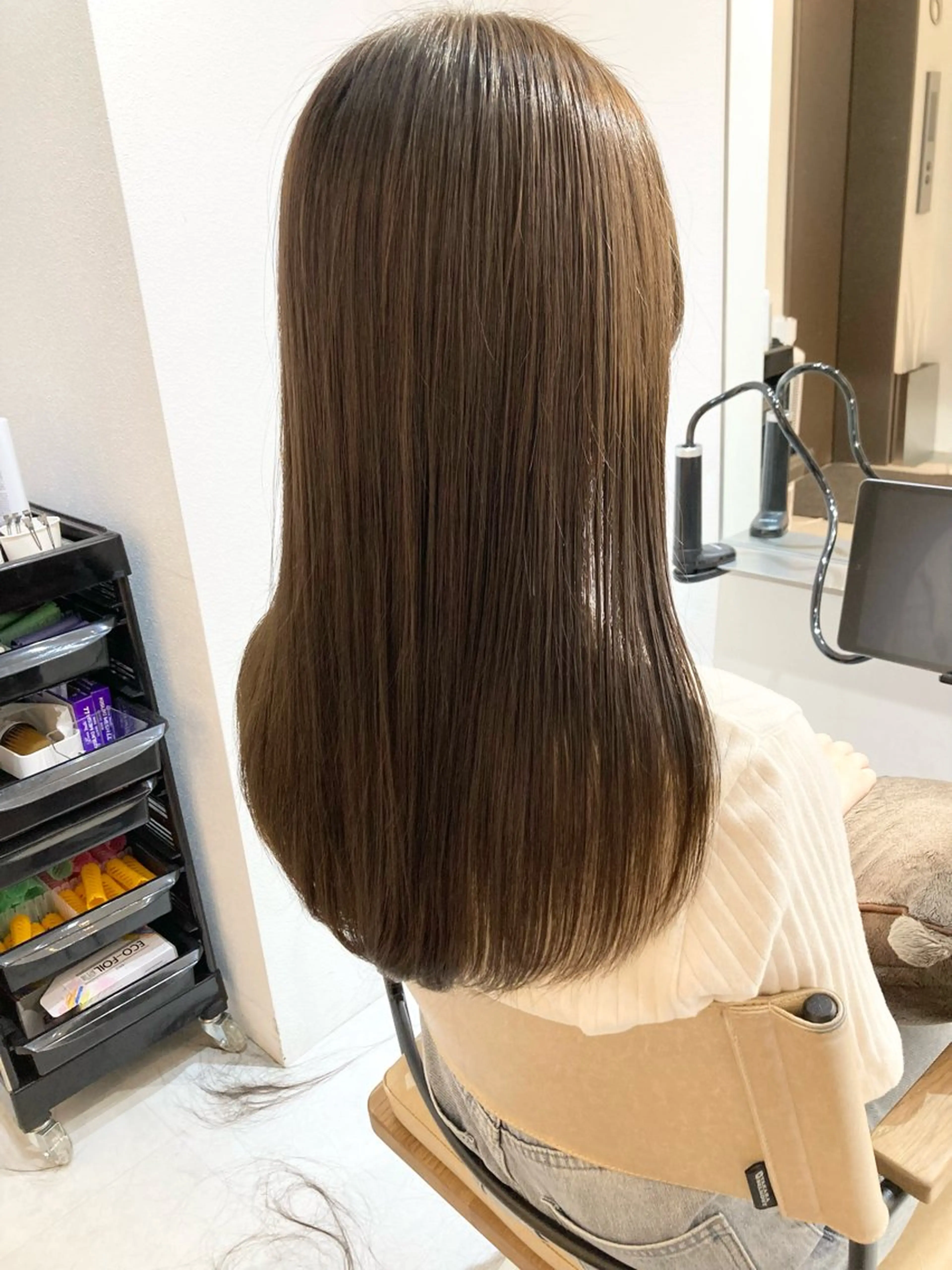 ロング ✨色持ちの良い艶 カラー✨蟹江真世のヘアスタイル