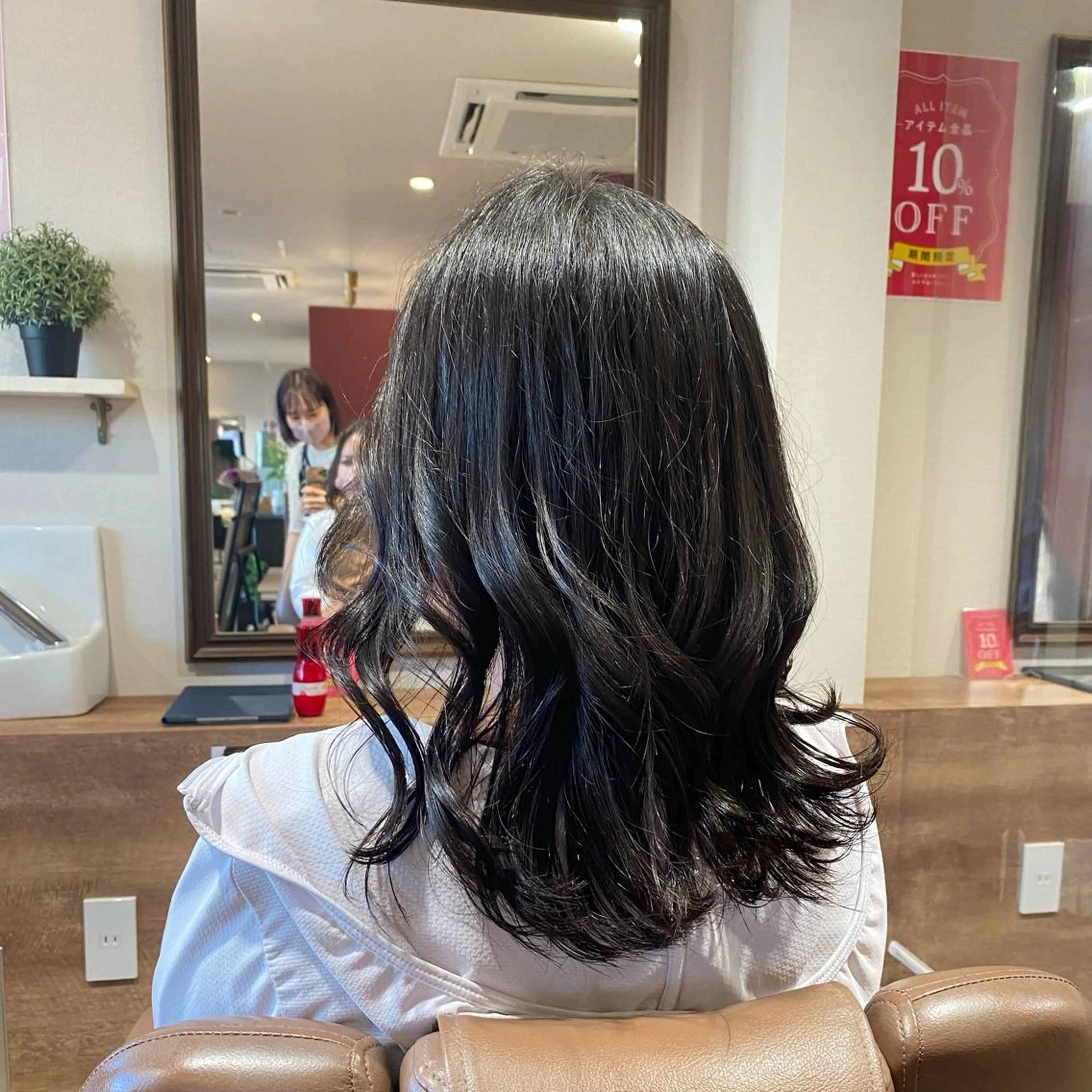 ミディアム カラー パーマ ヘアアレンジ メンズ メンズバレイヤージュ メンズブリーチ メンズハイライト メンズハイトーン メンズインナーカラー 杏凪💫 透明感カラーのヘアスタイル