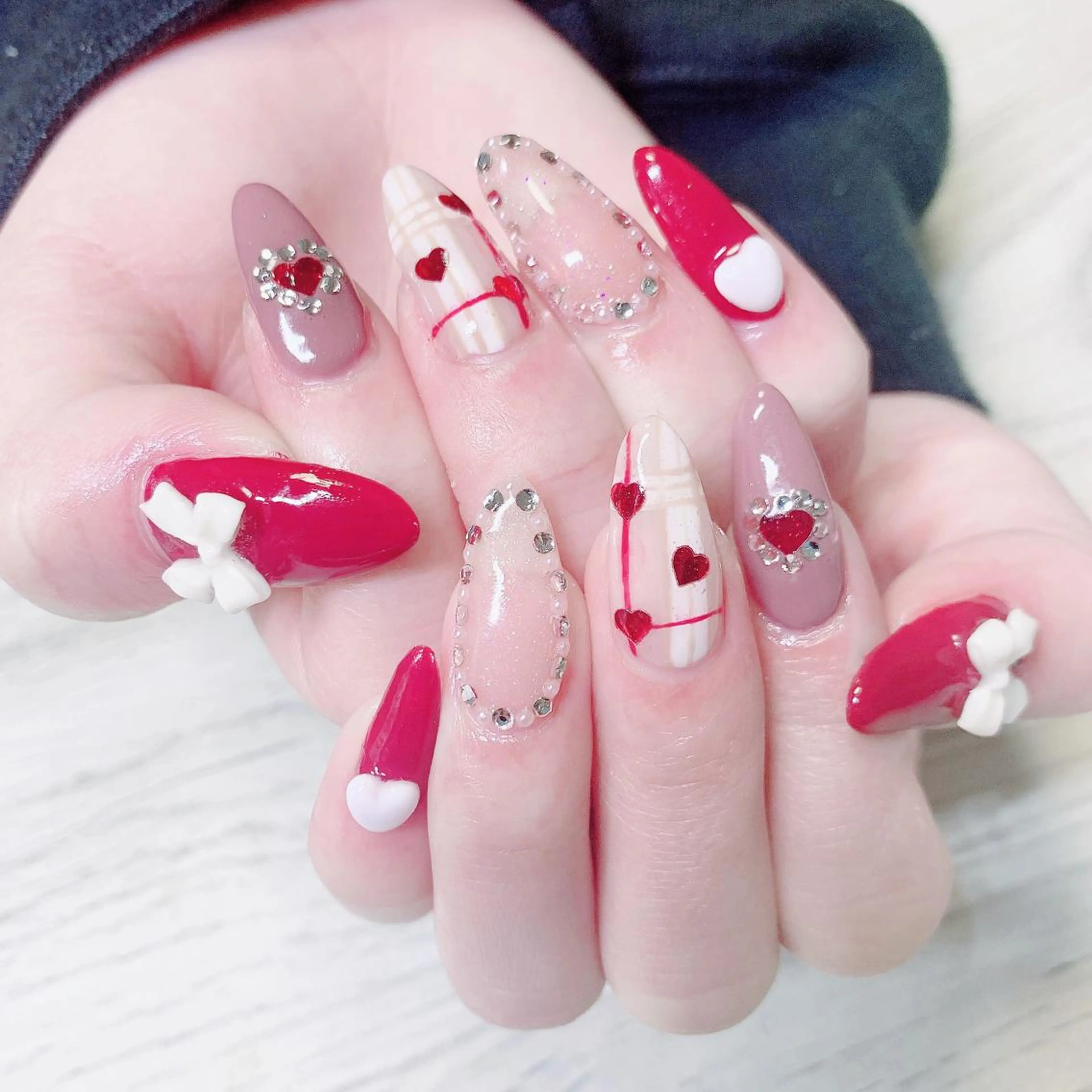 ネイル ハンドネイル フットネイル Adite nailのネイルデザイン