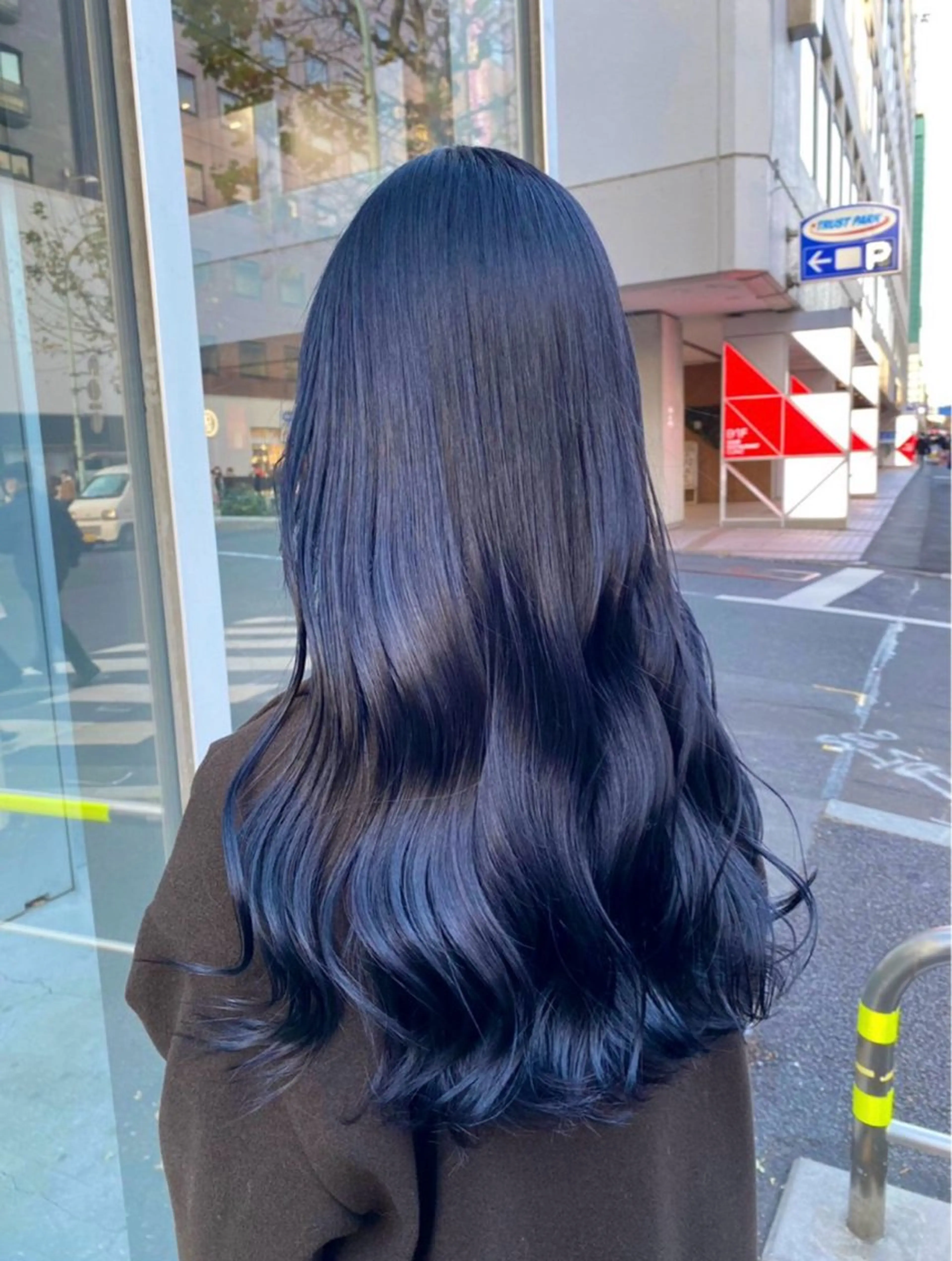 ロング カラー パーマ ヘアアレンジ 透明感ブリーチカラー 🌈TOMOHIROのヘアスタイル