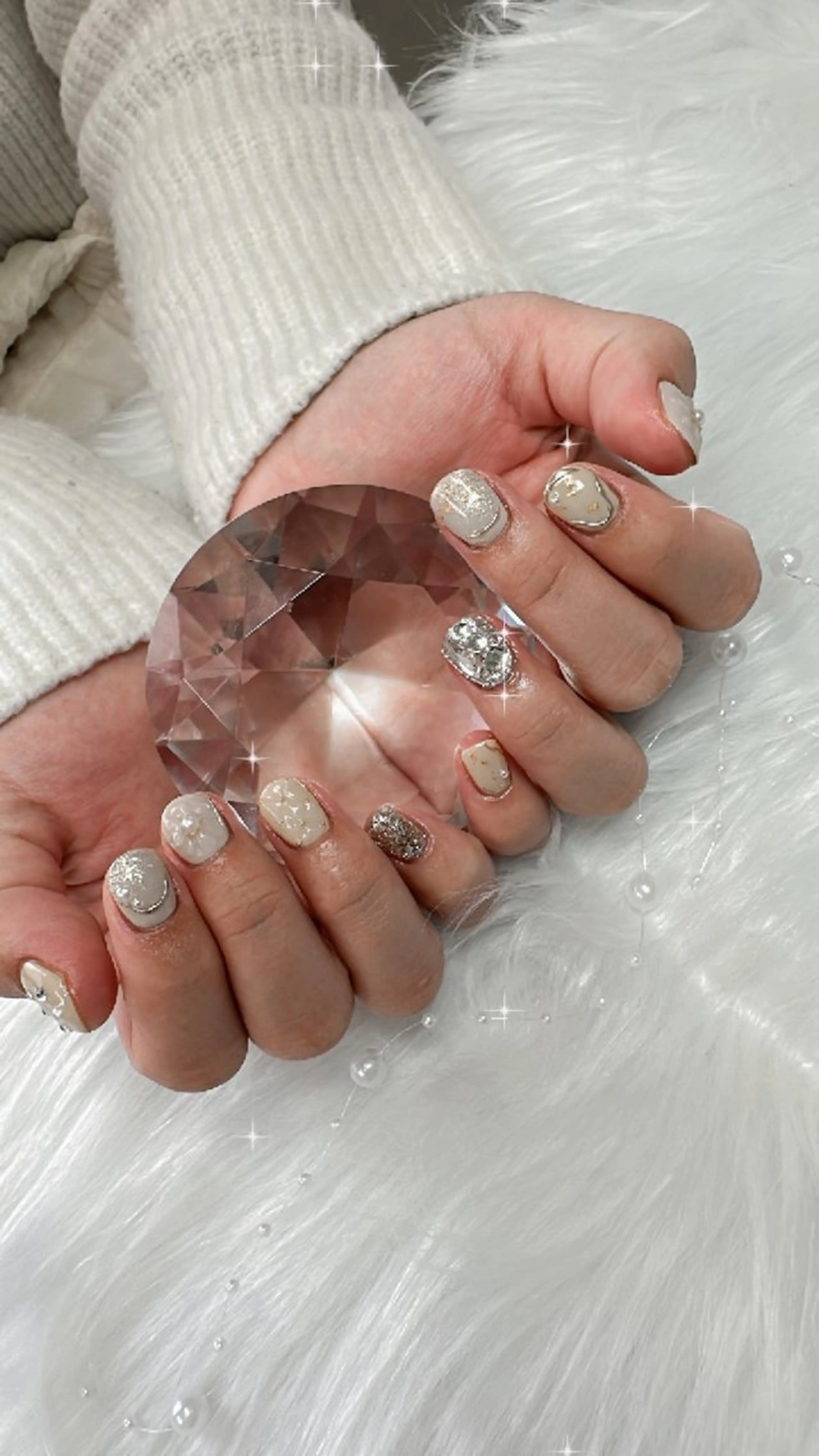 ネイル ミラーネイル ぷっくりネイル 黄色 ハンドネイル 中西 美羽のネイルデザイン
