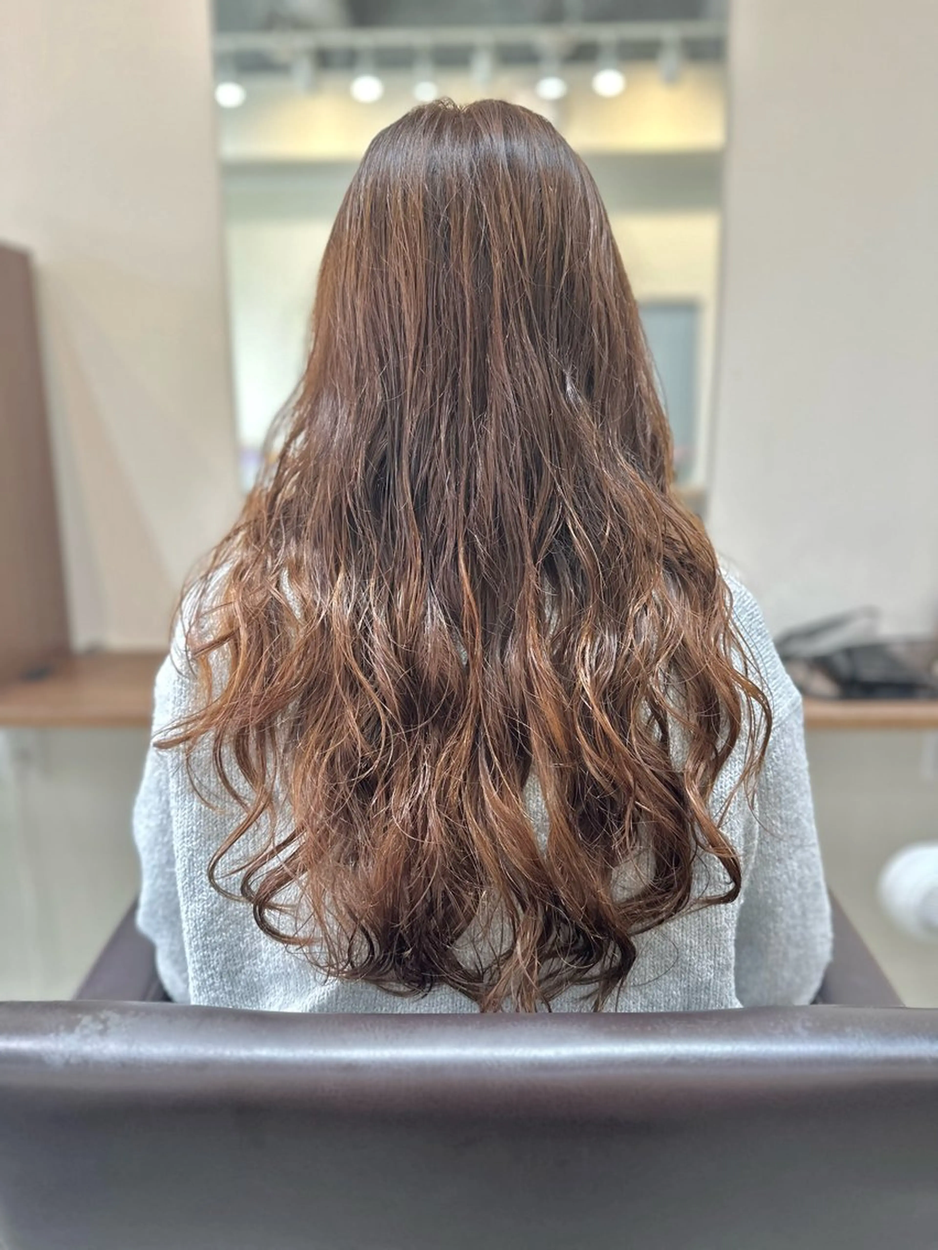 ロング カラー パーマ カット ヘアカラー パーマ トリートメント 小顔カット✨ 透明感カラー✨kyoのヘアスタイル
