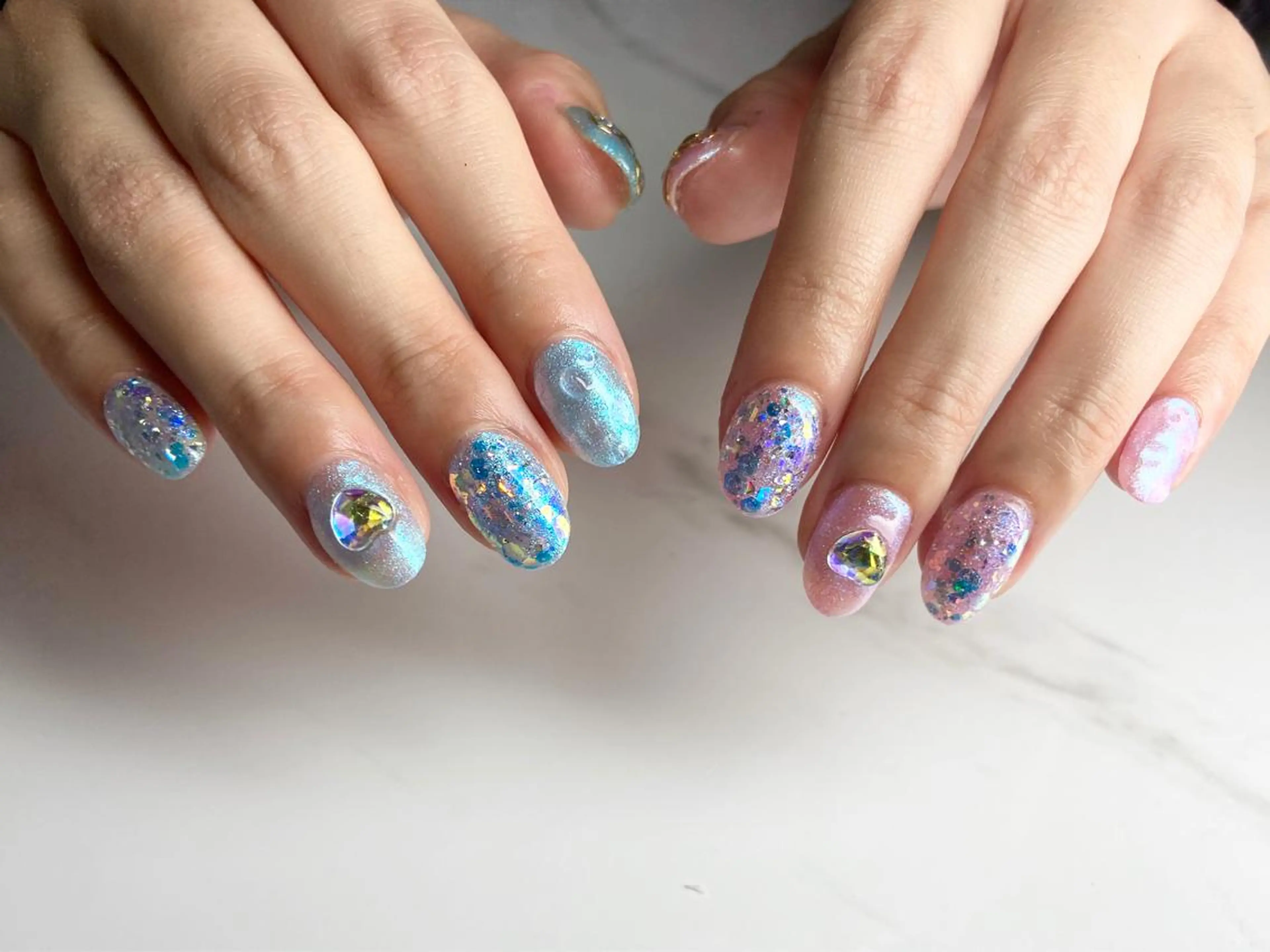 ショート ネイル キラキラネイル ネイリスト シンのネイルデザイン