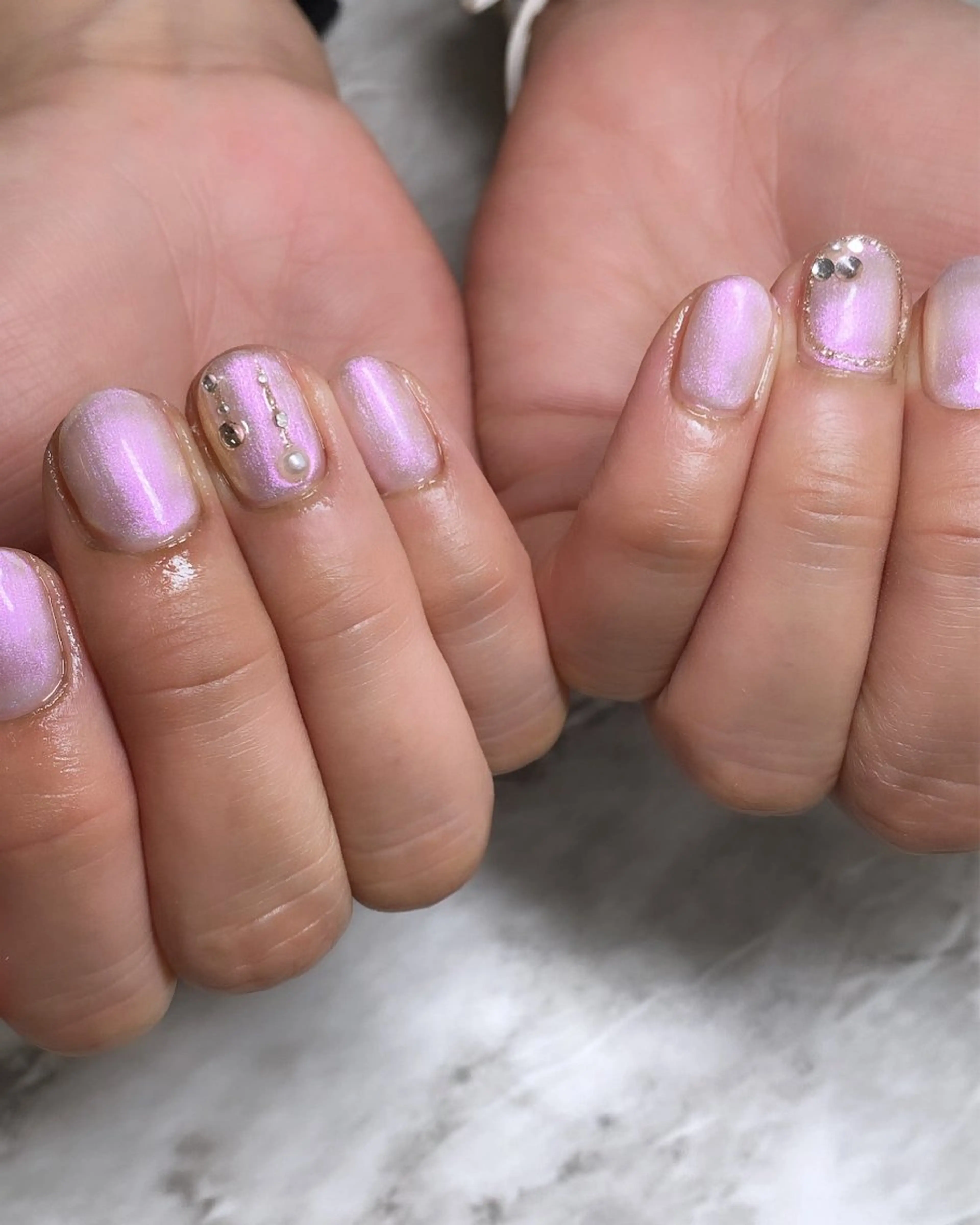 ネイル オーロラネイル オフィスネイル ピンク ハンドネイル フットネイル ハンドケア nail salon  AlgeTy所属・✴︎:.｡. MAKI.｡.:✴︎のネイルデザイン