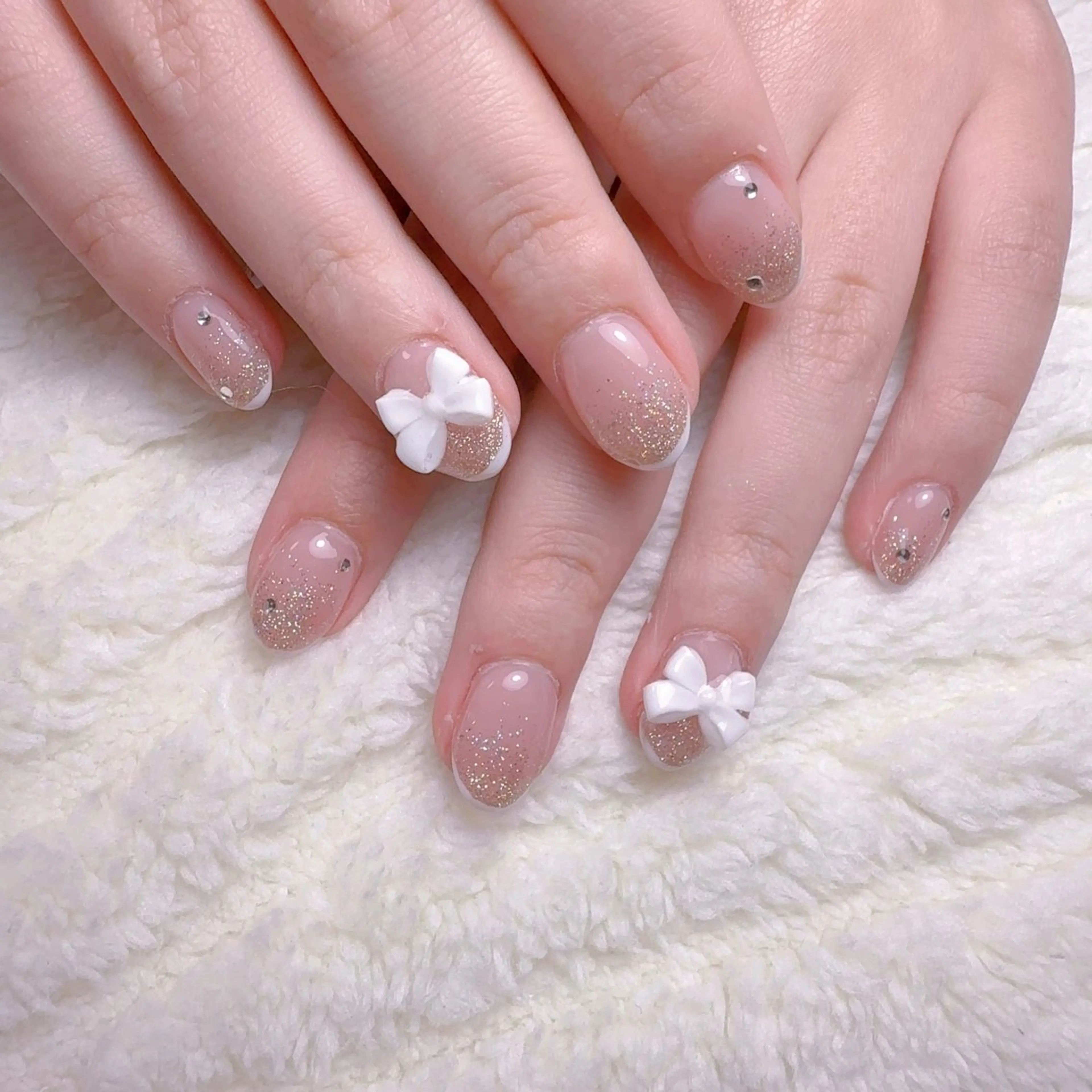 ネイル 成人式 韓国ネイル オフィスネイル ハンドネイル cat‘s nail🐈‍⬛のネイルデザイン