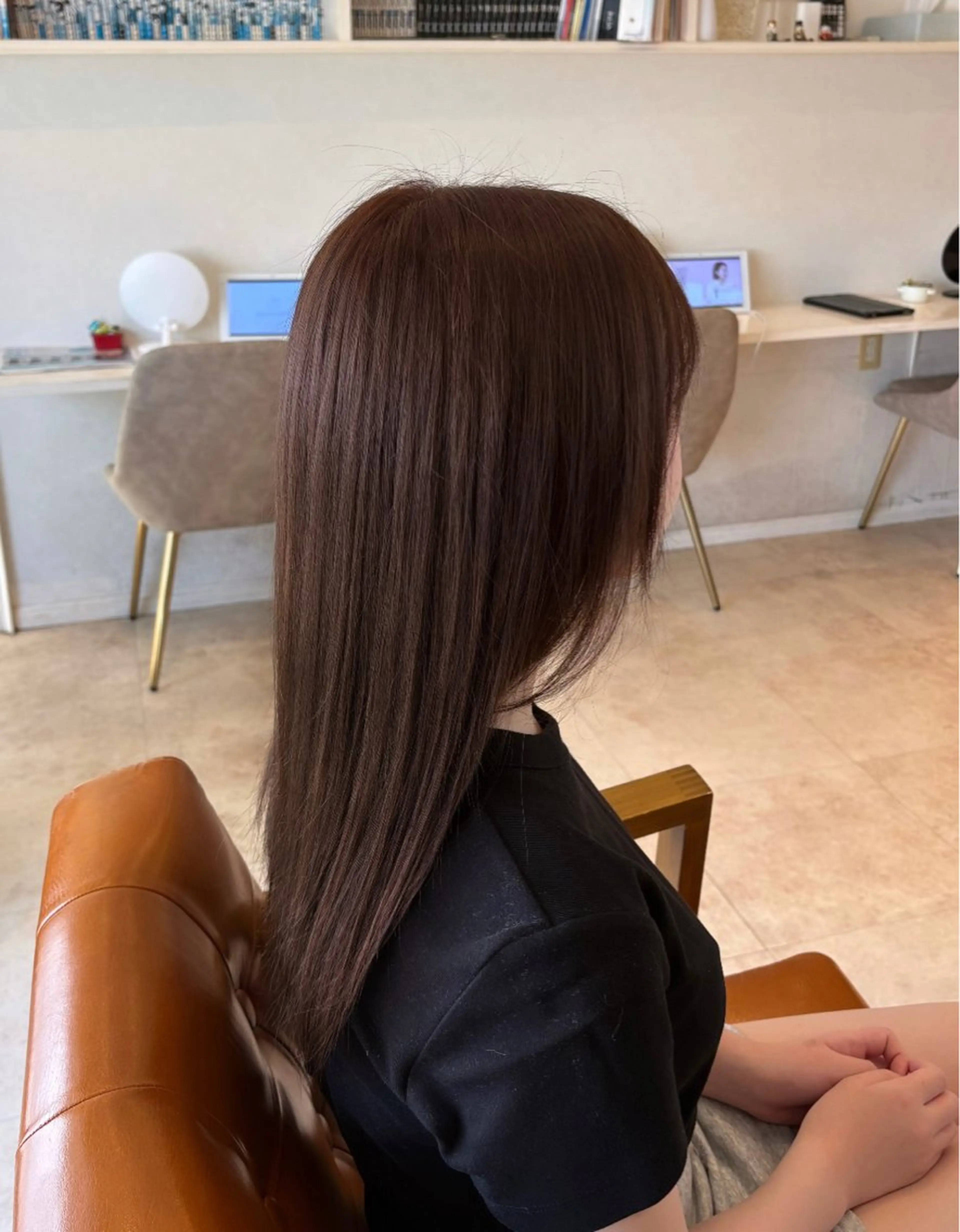 ロング カラー ブリーチ 岩崎 玲花のヘアスタイル