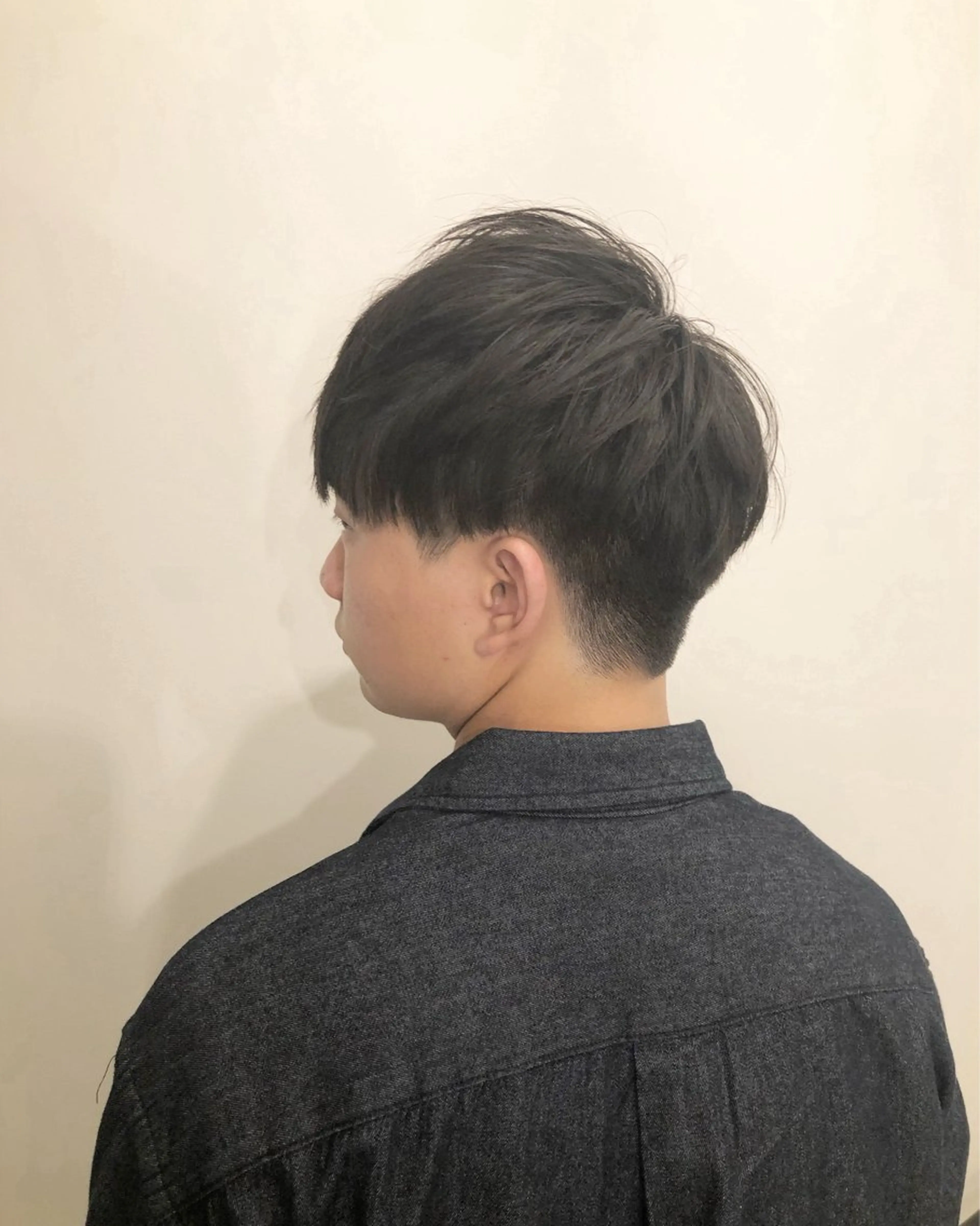 ショート カラー メンズ カット 透け感カラー🫧 加納トモヒロのヘアスタイル
