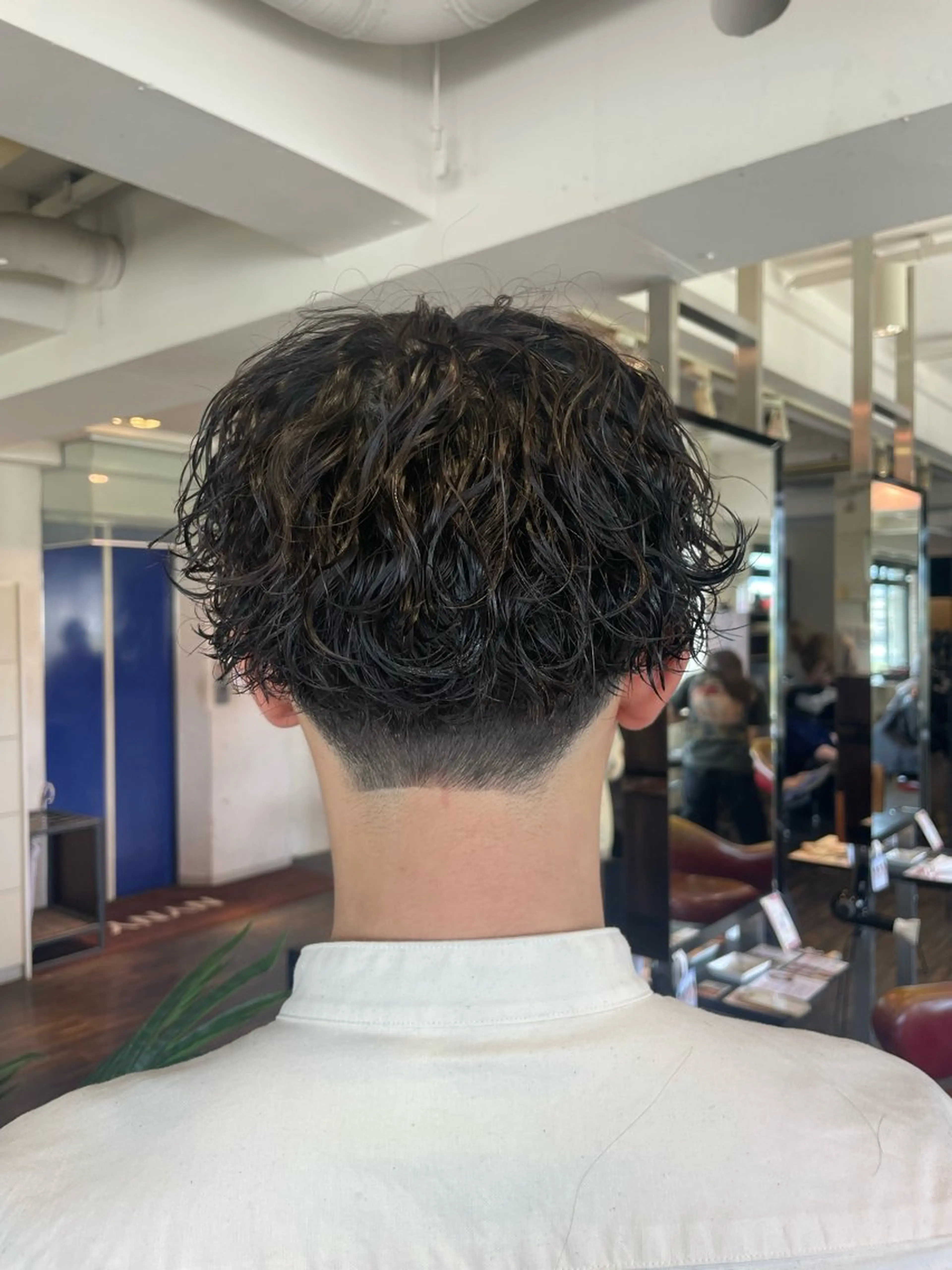 パーマ メンズ メンズパーマ 波巻きパーマ カット パーマ 佐藤 綾郁のヘアスタイル