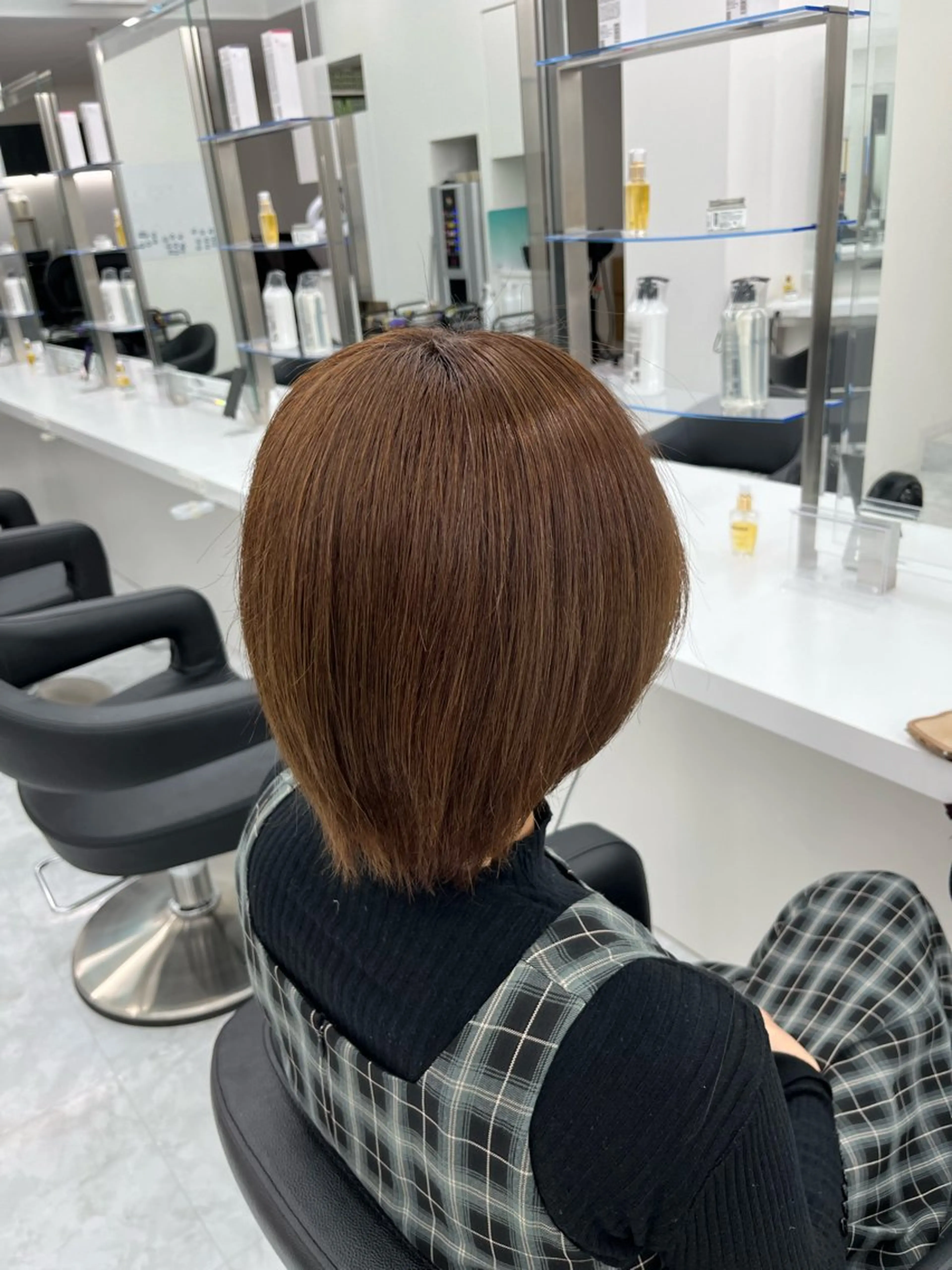 ショート カラー ヘアアレンジ 艶髪ハイトーン🫧 Kurehaのヘアスタイル