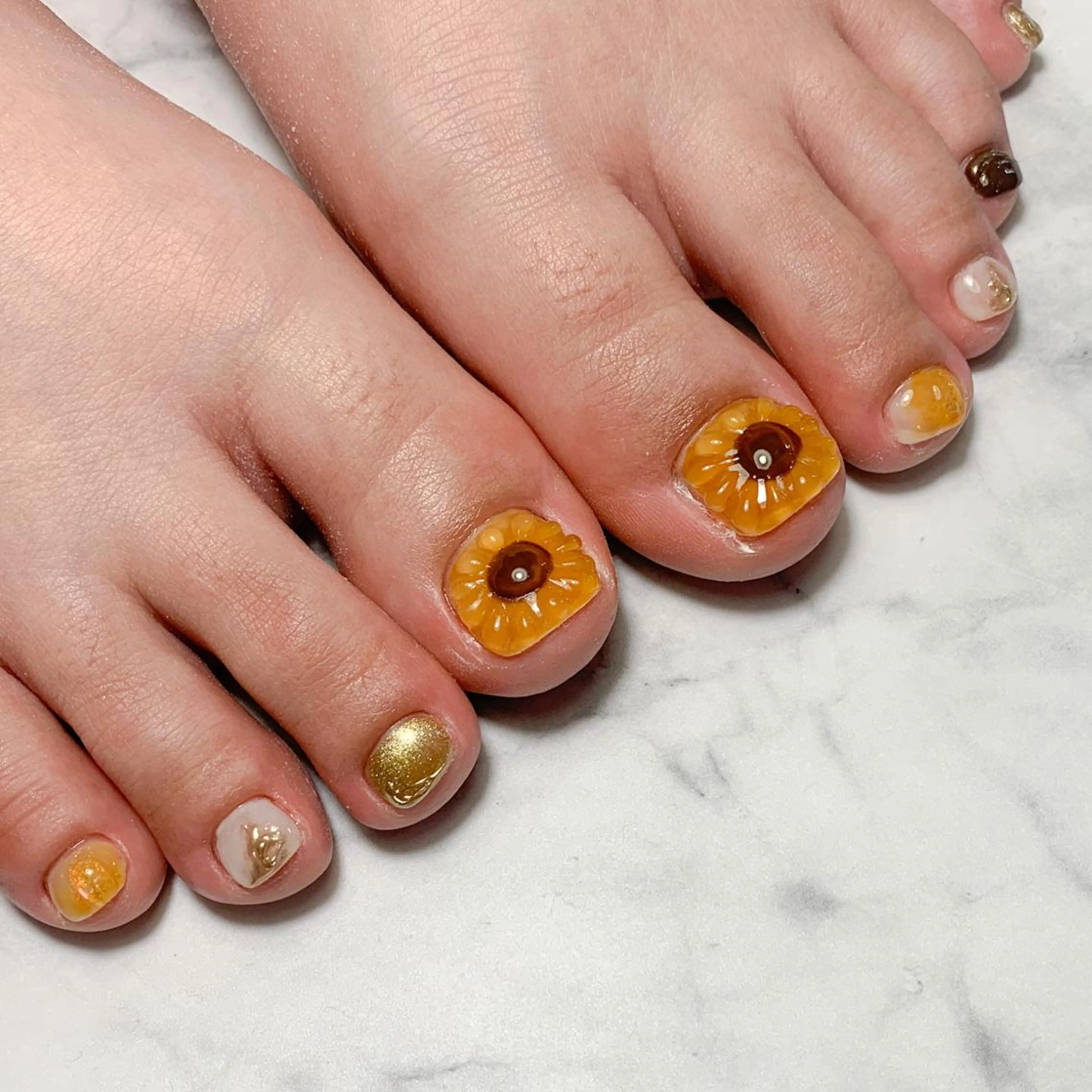 ネイル フットネイル atelier　FIORITURA所属・FIORITURA aiのネイルデザイン