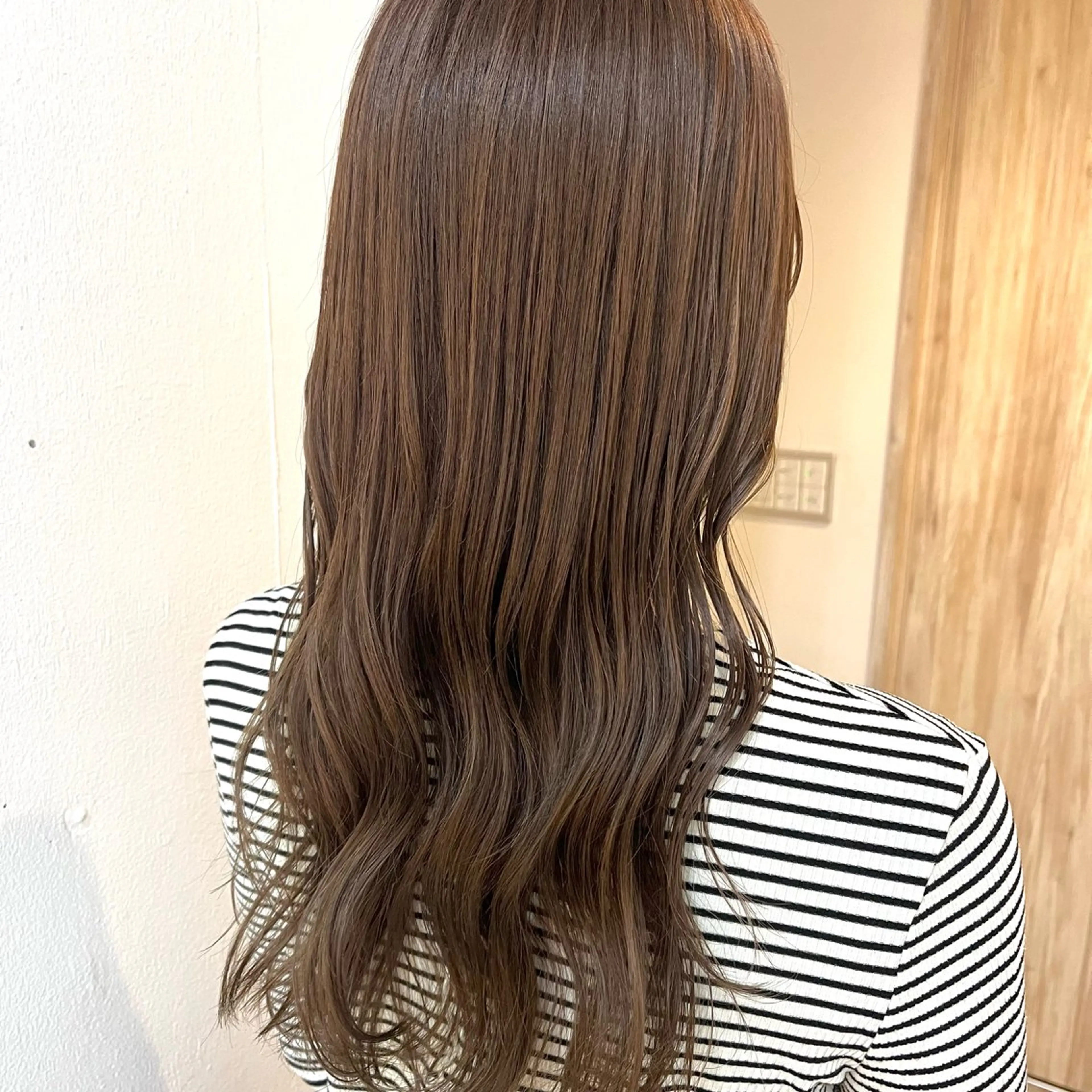セミロング カラー カット ヘアカラー トリートメント ベージュ／ボブ ／ストレートのその他イメージ