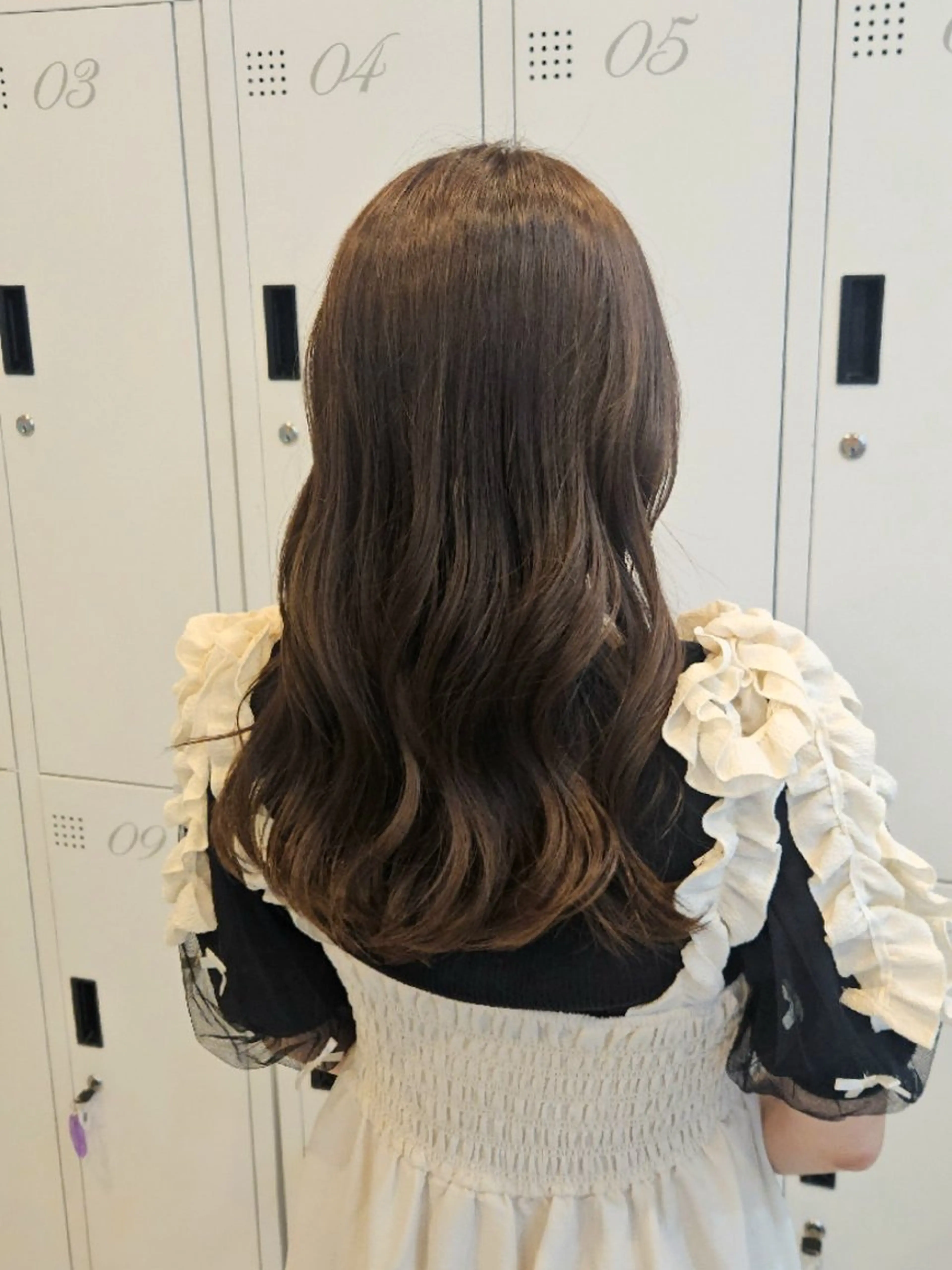 ロング カラー ブリーチ ブラウンカラー ブリーチなしカラー オリーブブラウン 韓国風ヘア カット ヘアカラー トリートメント ミク🇰🇷 /Agu hairのヘアスタイル