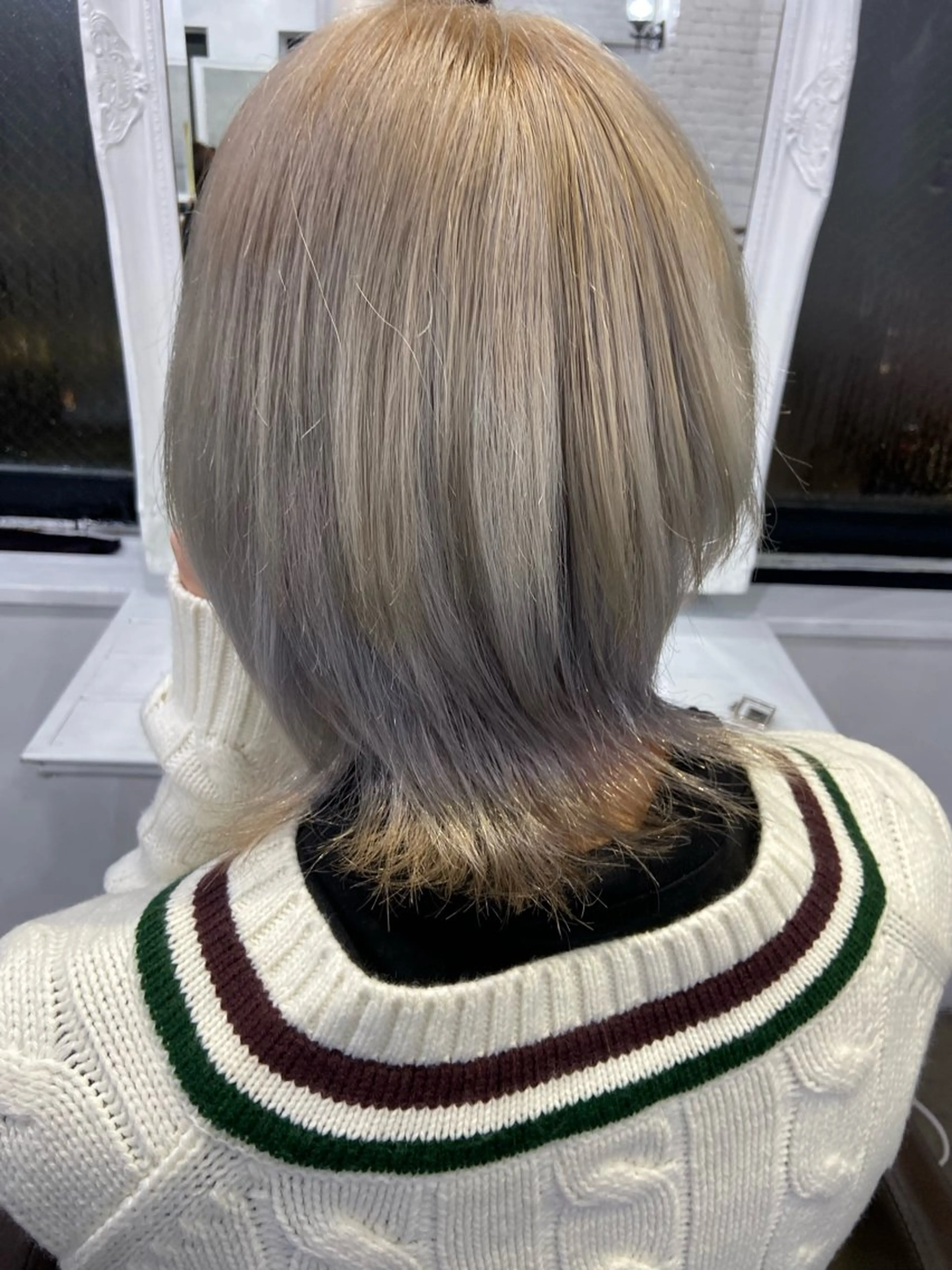 ミディアム カラー キッズ ベージュカラー ブリーチ 抜きっぱなしブロンド ブロンド ケアブリーチ ヘアカラー トリートメント SALOWIN札幌大通り所属・札幌ハイトーン/ ブリーチカラー/ドイのヘアスタイル