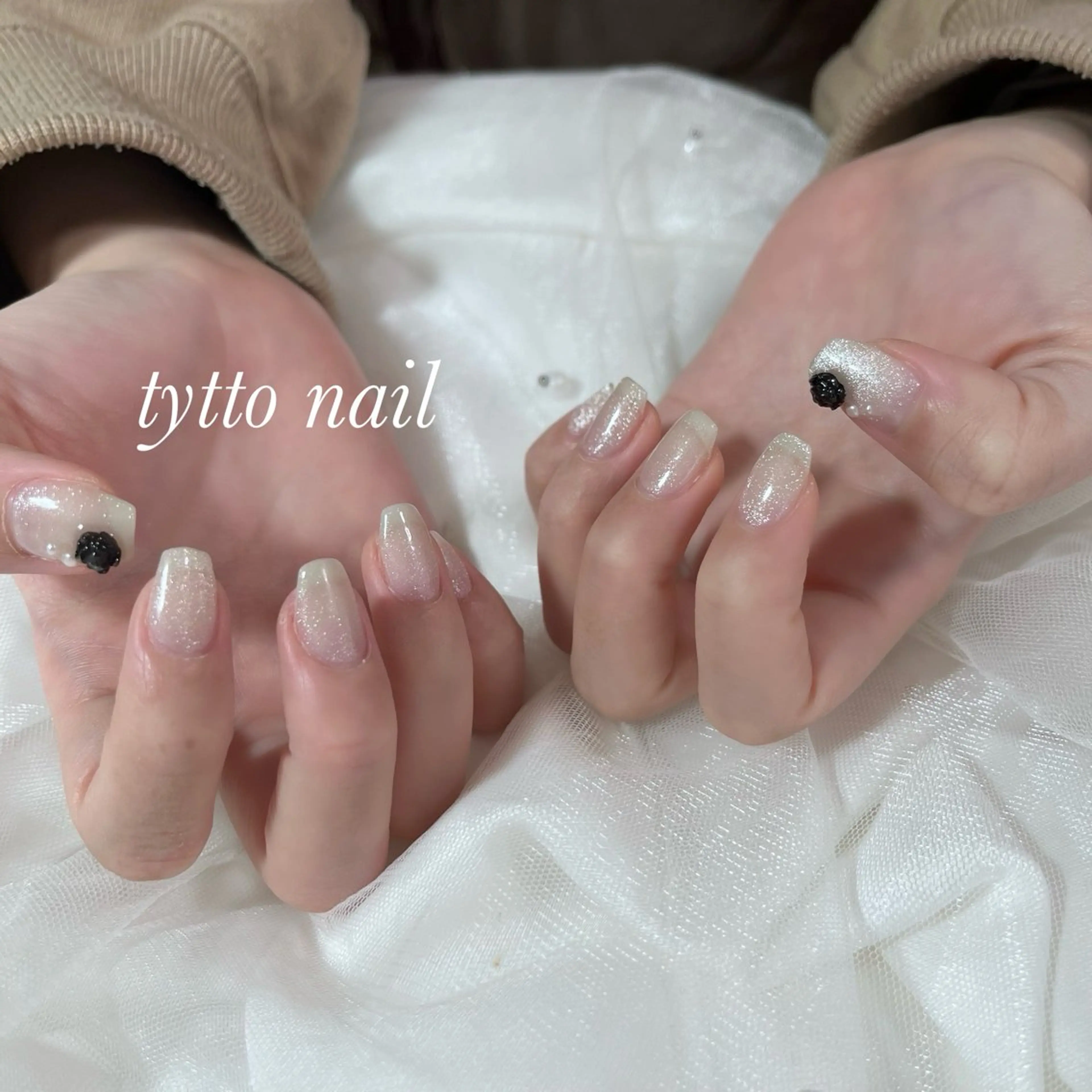 ネイル ガーリー キラキラネイル マグネットネイル ワンカラーネイル 冬ネイル tytto nail ❤︎‪‪eri‪‪のネイルデザイン