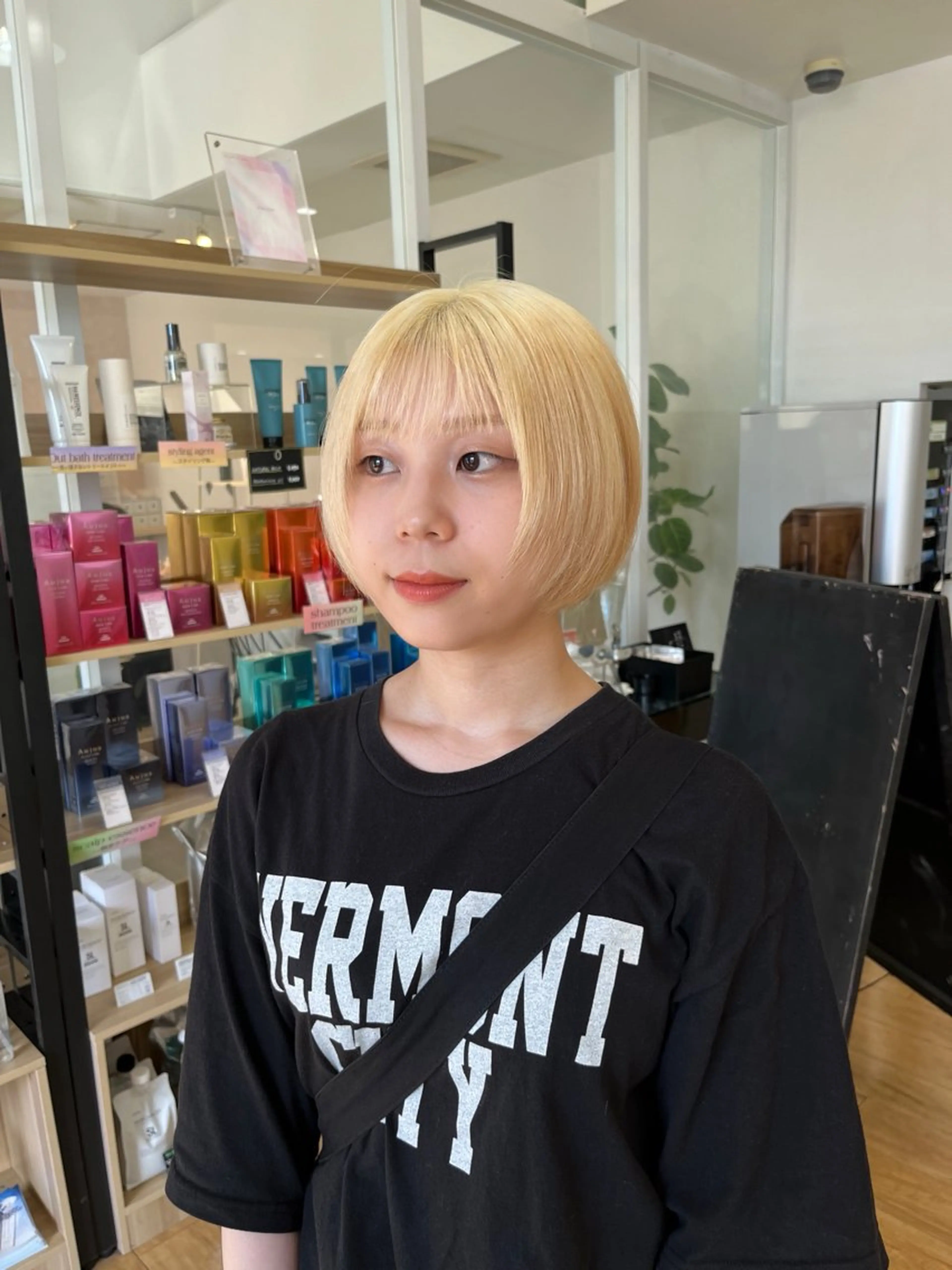 ショート 顔周りカット レイヤーカット カット ヘアカラー トリートメント 艶髪 富永　美玖のヘアスタイル