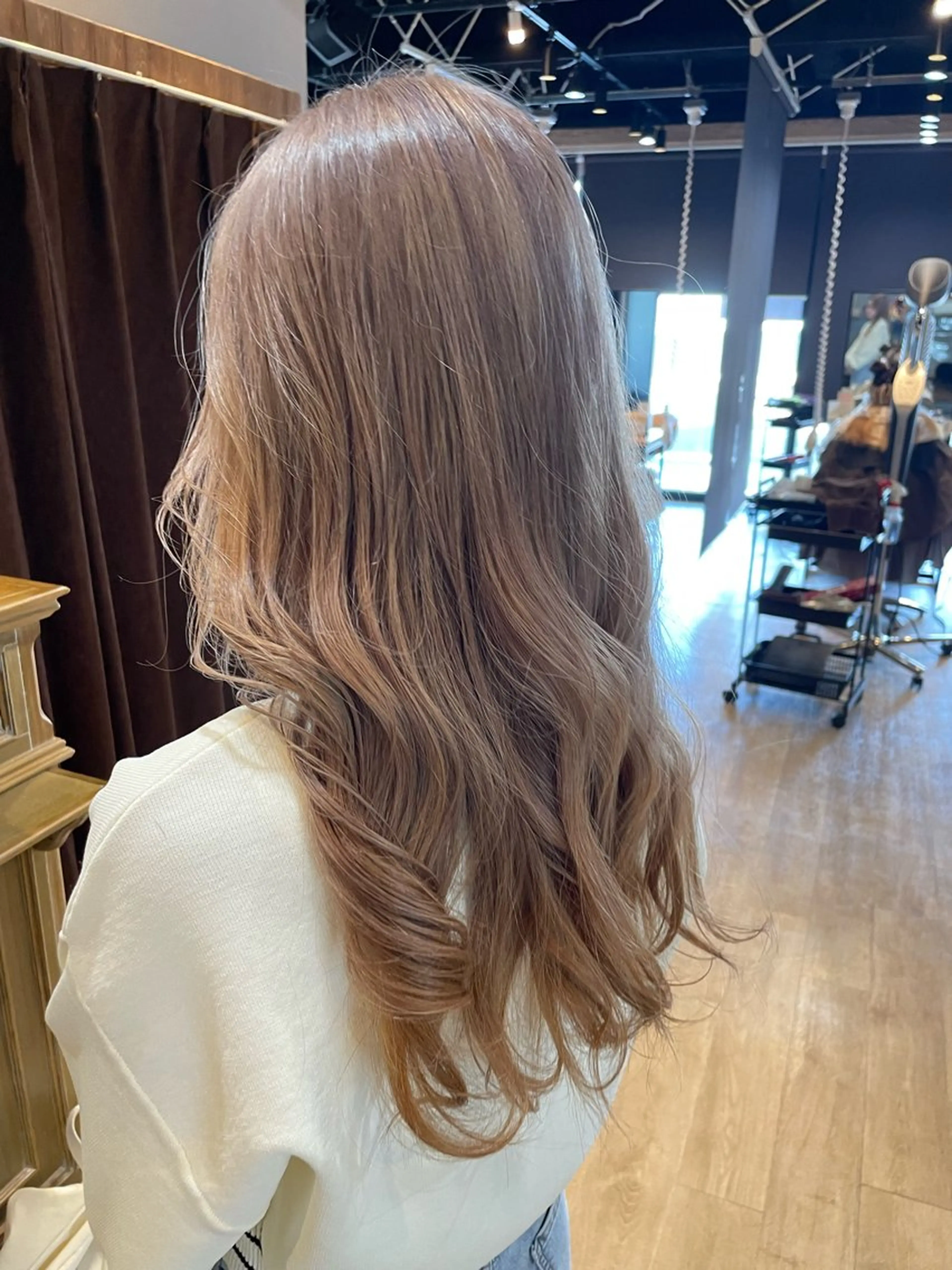 ロング カラー ベージュカラー ミルクティーベージュ ピンクカラー ヘアカラー トリートメント 髪質改善/ブリーチ 田代 龍我のヘアスタイル