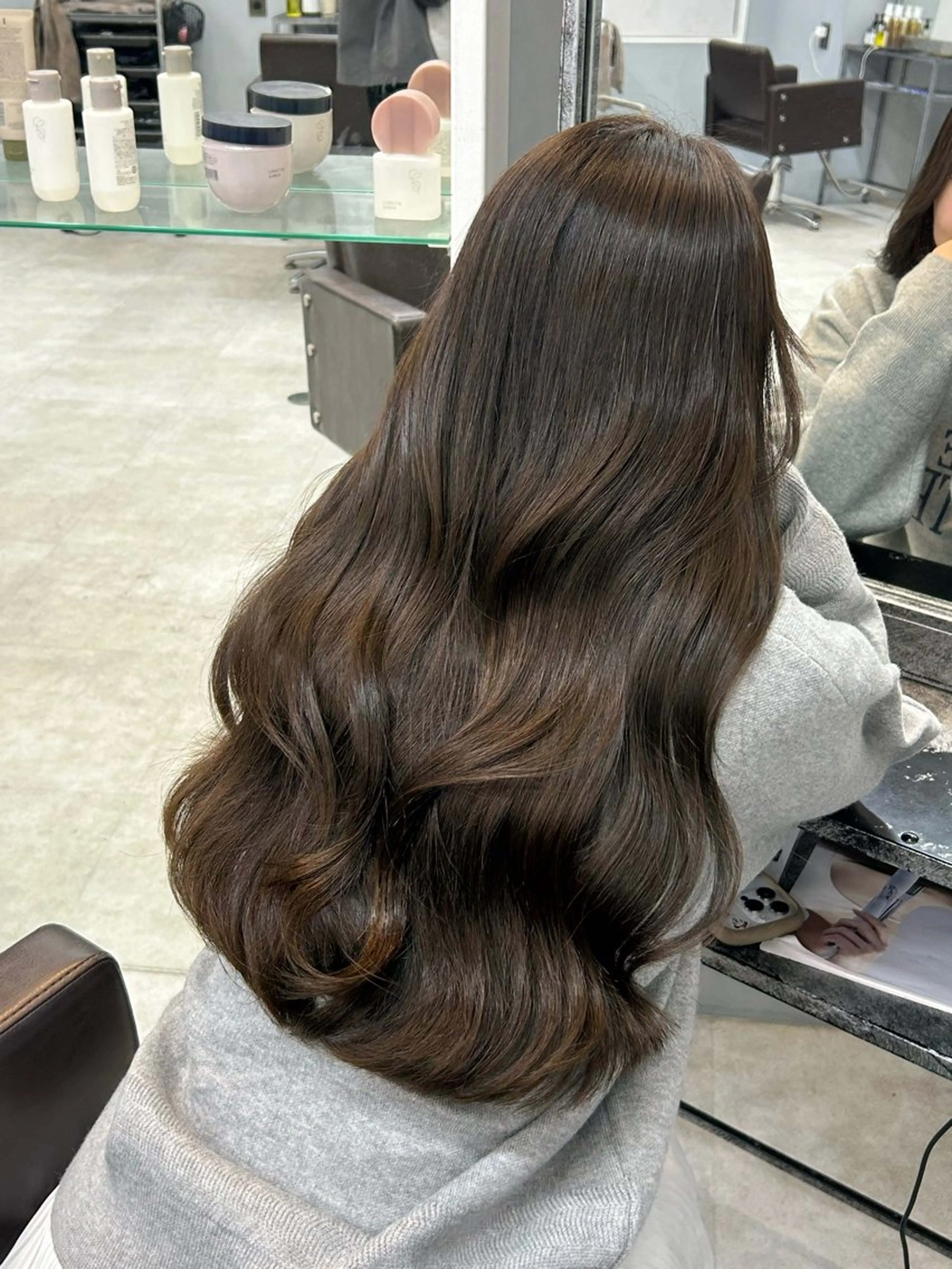 ロング カラー hair atelier OZ桑野店所属・阿佐見 若菜のヘアスタイル