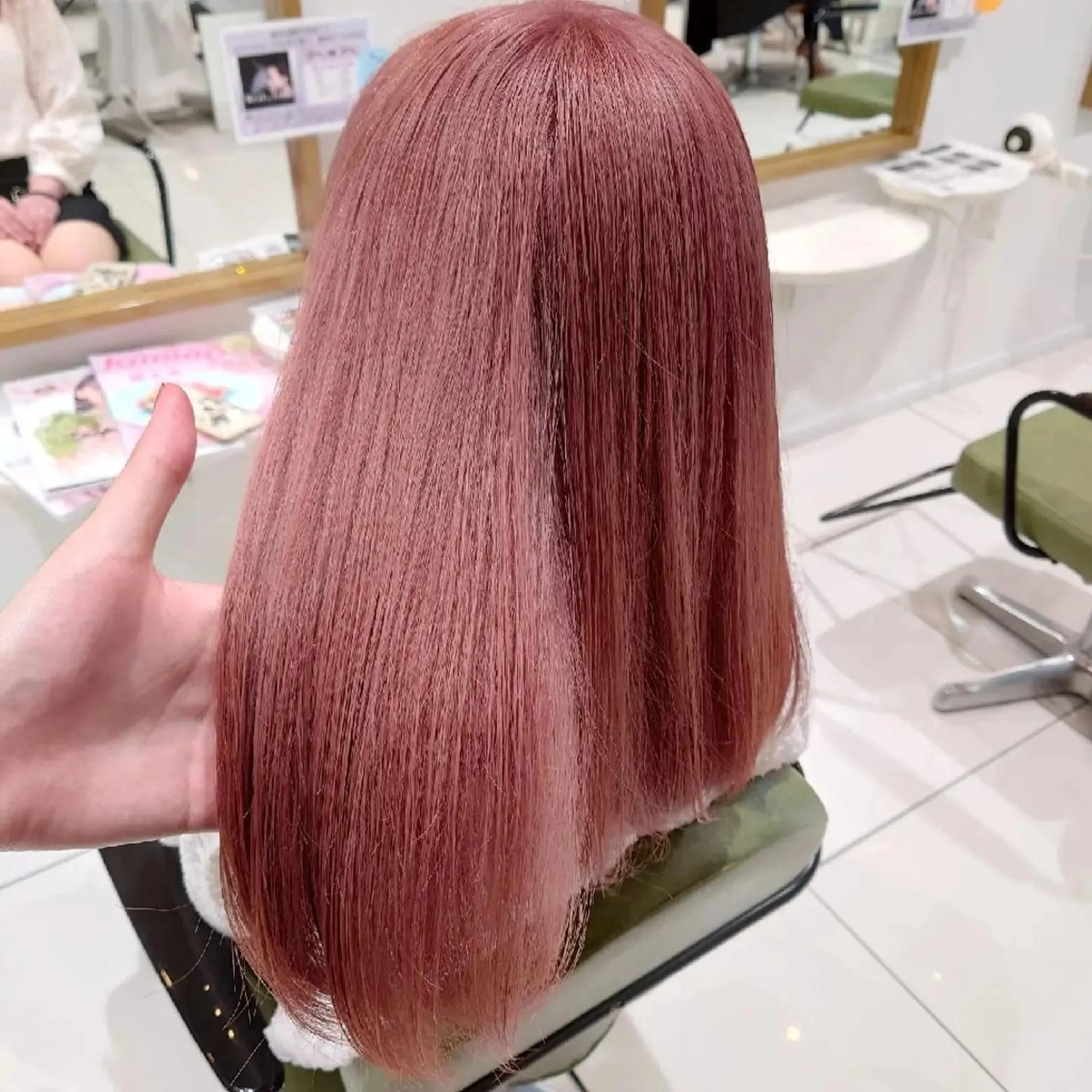 ミディアム 新潟ハイトーンカラー NO.1✨ 小川 巧のヘアスタイル