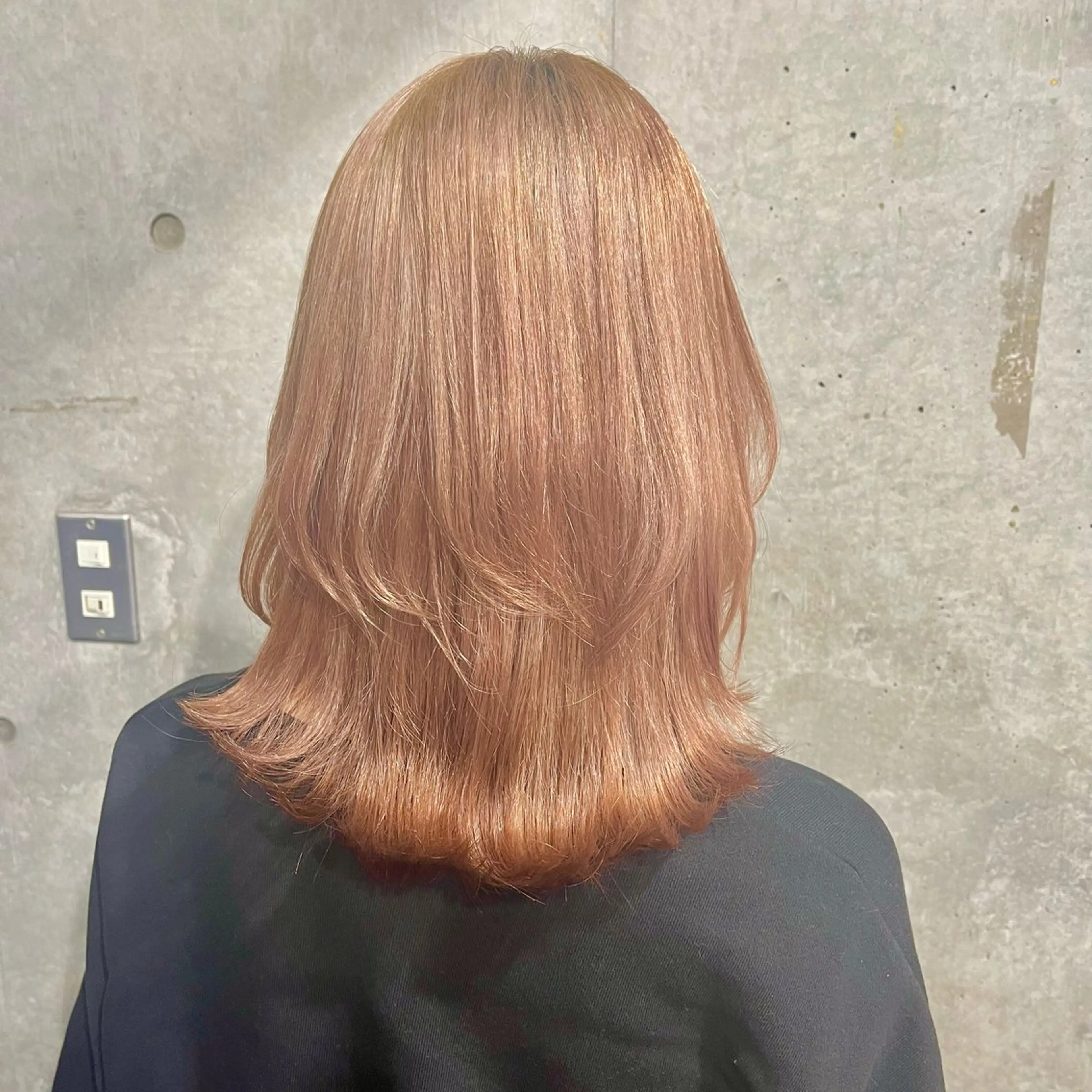 セミロング カラー ベージュカラー ブリーチ ケアブリーチ ダブルカラー ハイトーンカラー ヘアカラー 藤澤 夏実/インナーカラーのヘアスタイル