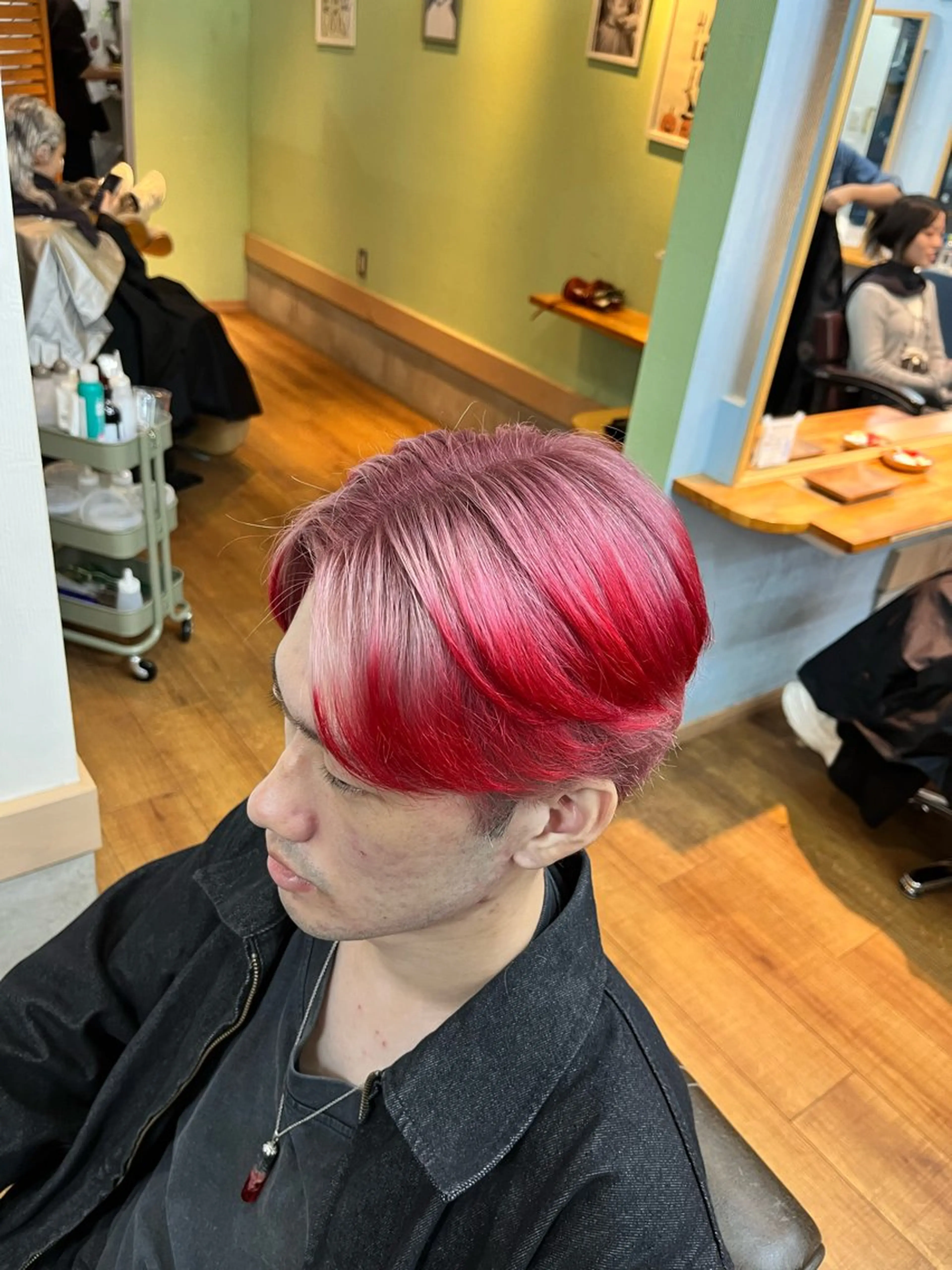セミロング カラー メンズ メンズブリーチ メンズインナーカラー ブリーチ ダブルカラー インナーカラー ヘアカラー トリートメント 🫧艶髪デザイナー 🫧白石航汰のヘアスタイル