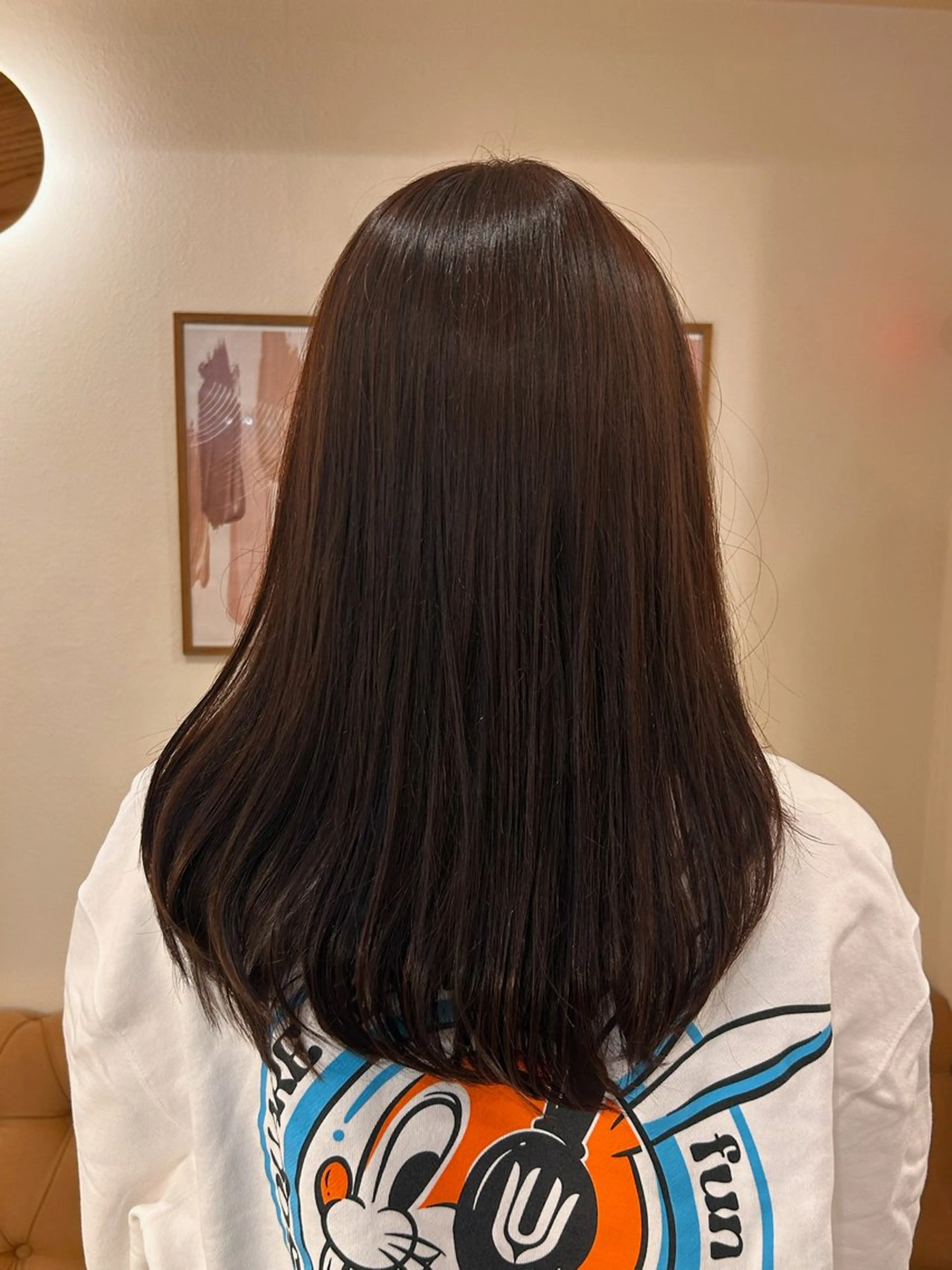 カラー rino LUVISMのヘアスタイル