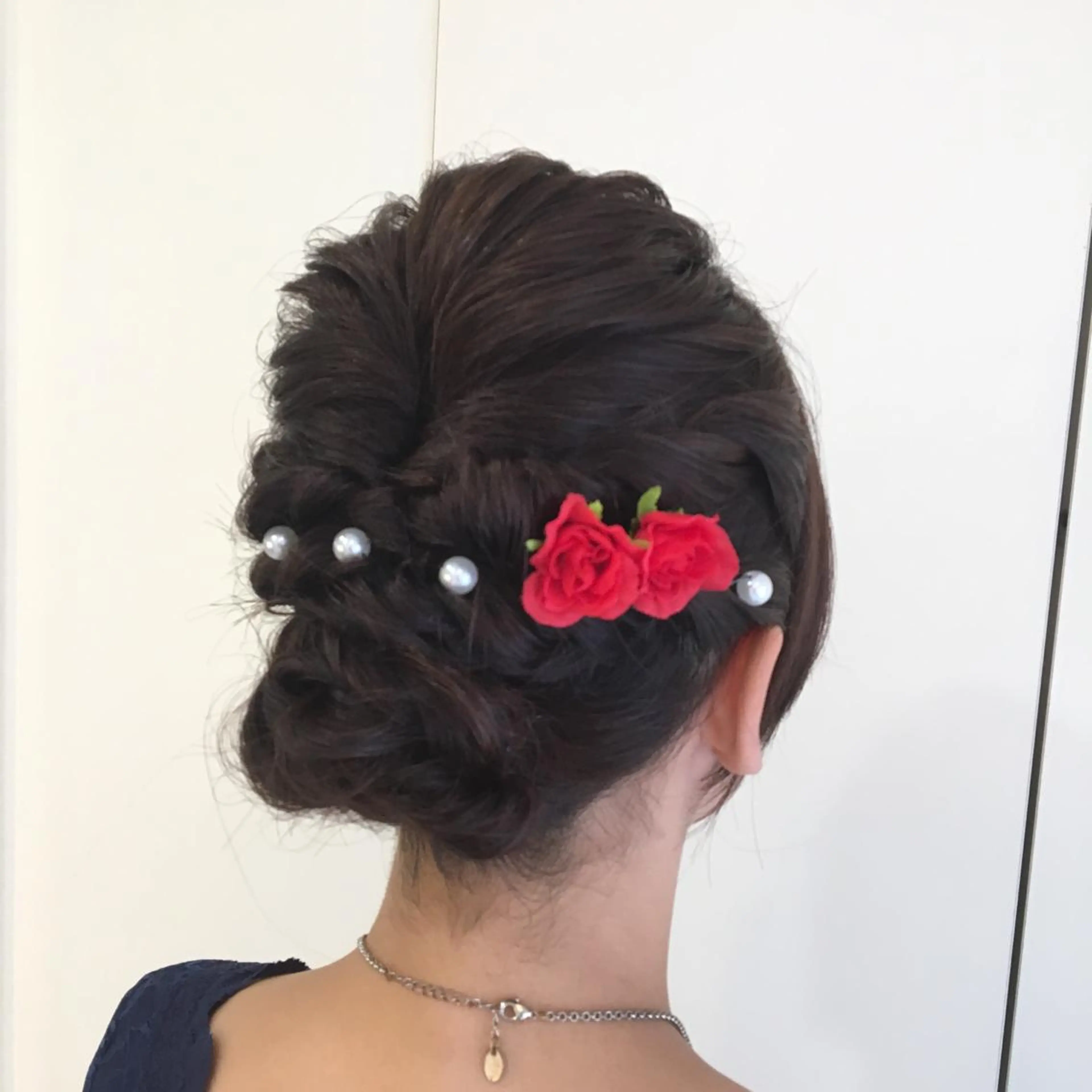セミロング ヘアアレンジ 結婚式・ブライダル ヘアケア・頭皮ケア デザインカラー/中田のヘアスタイル