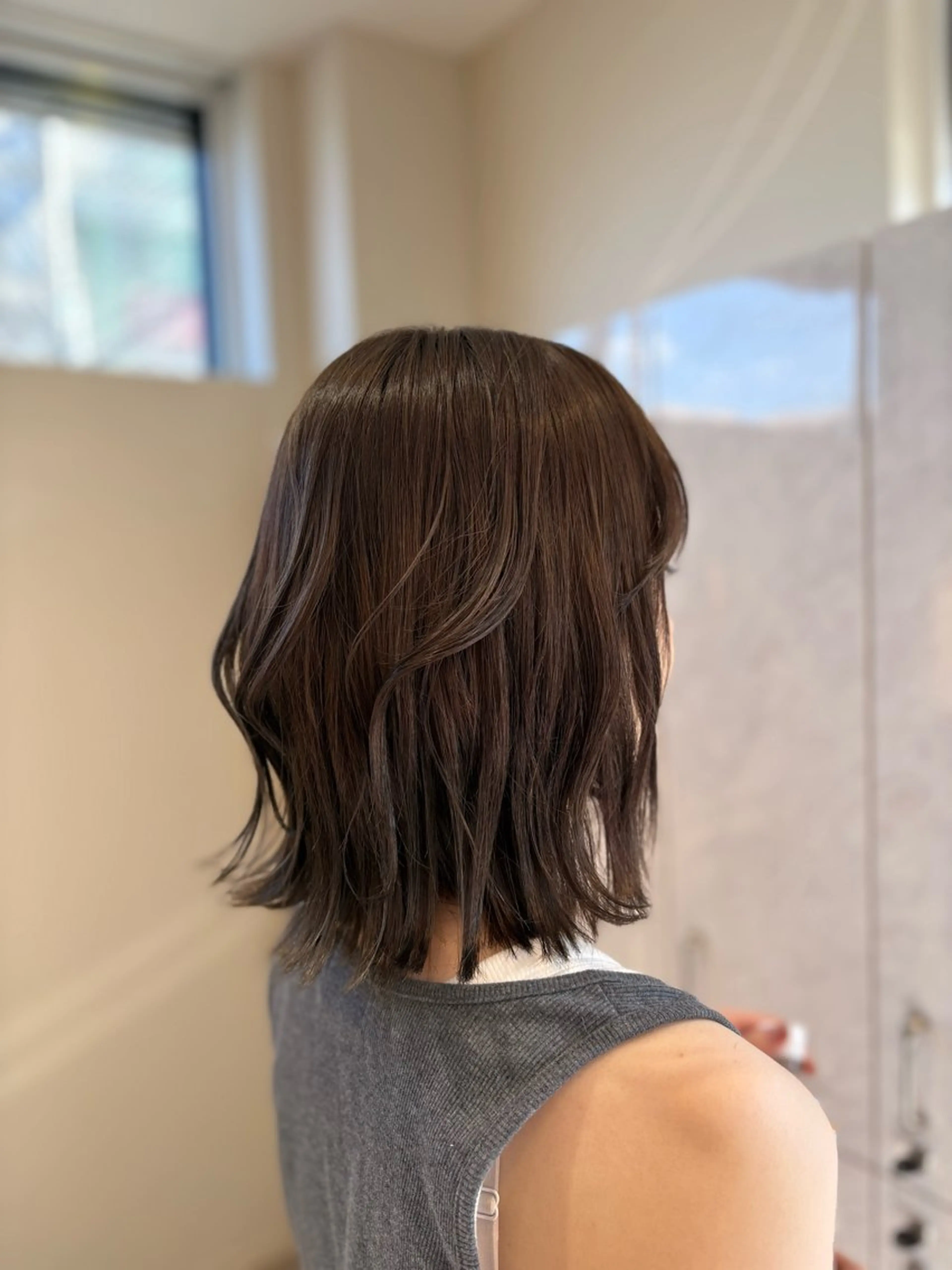 ショート カラー ベージュカラー オリーブベージュ カット ヘアカラー 艶カラー/レイヤー ⭐️RYO⭐️のヘアスタイル