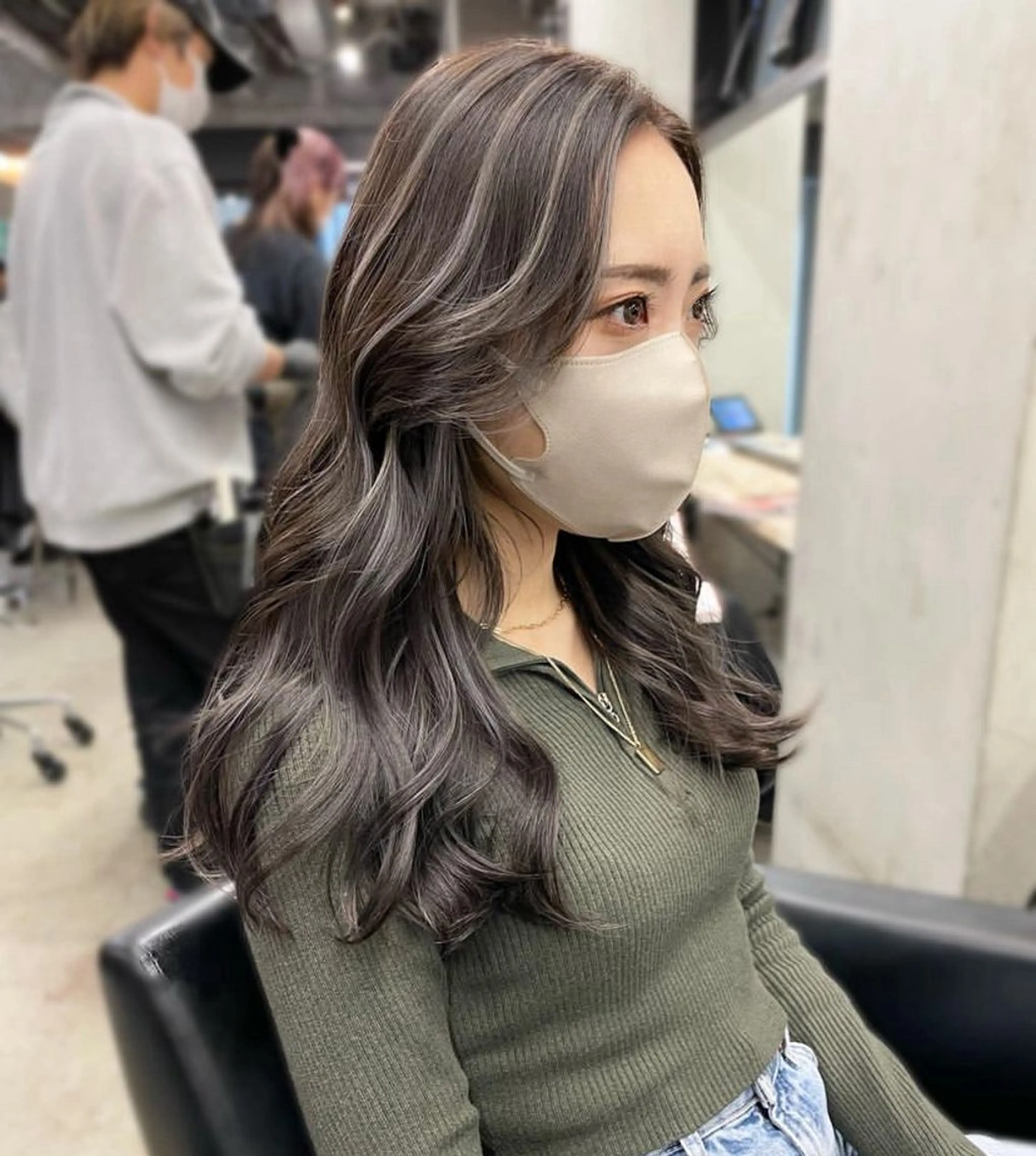 セミロング カラー ブリーチ グレージュ ハイライトカラー ハイライト ヘアカラー メンズカット/パーマ 艶カラーTAIGA︎のヘアスタイル