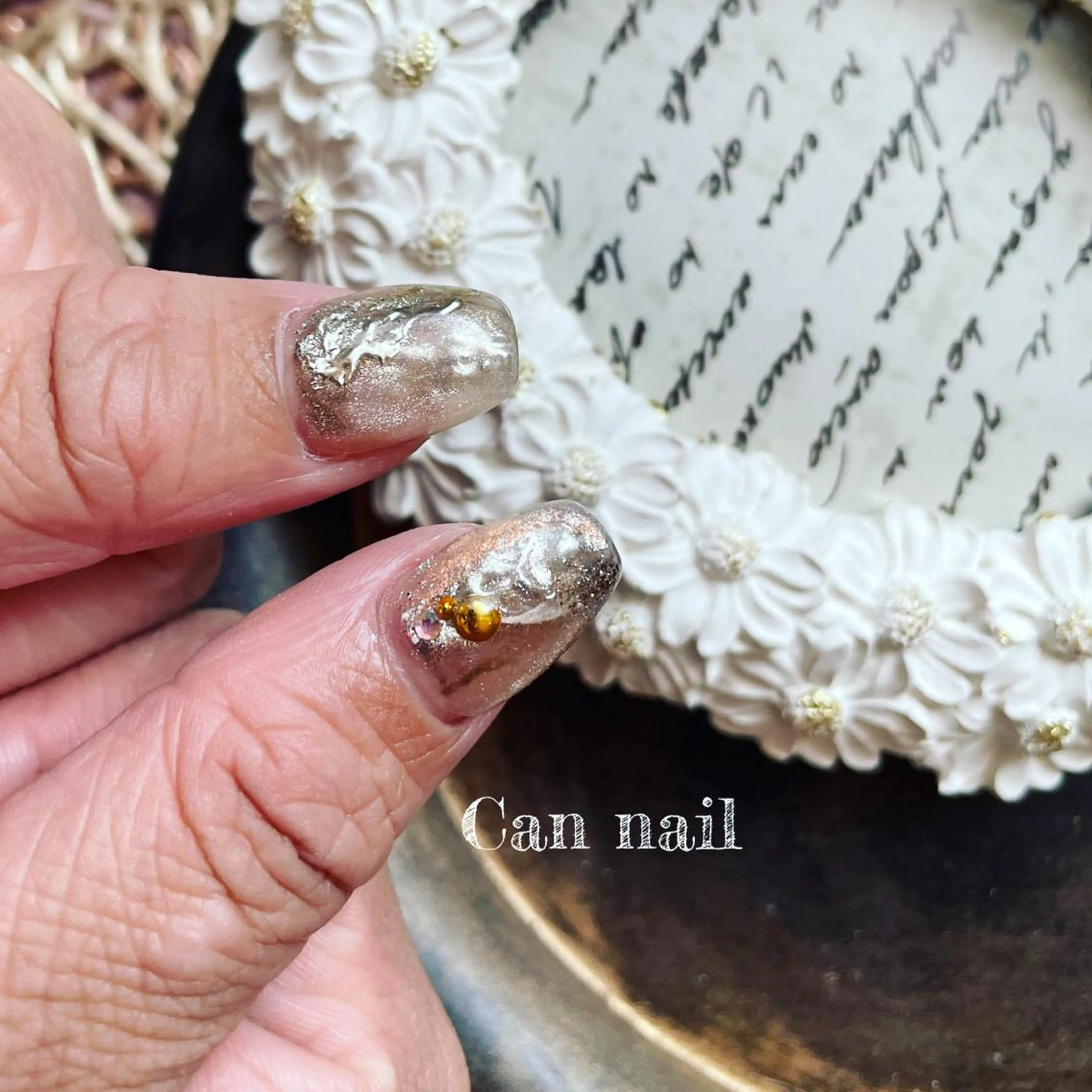 ミディアム ネイル Parfum パルファンのネイルデザイン