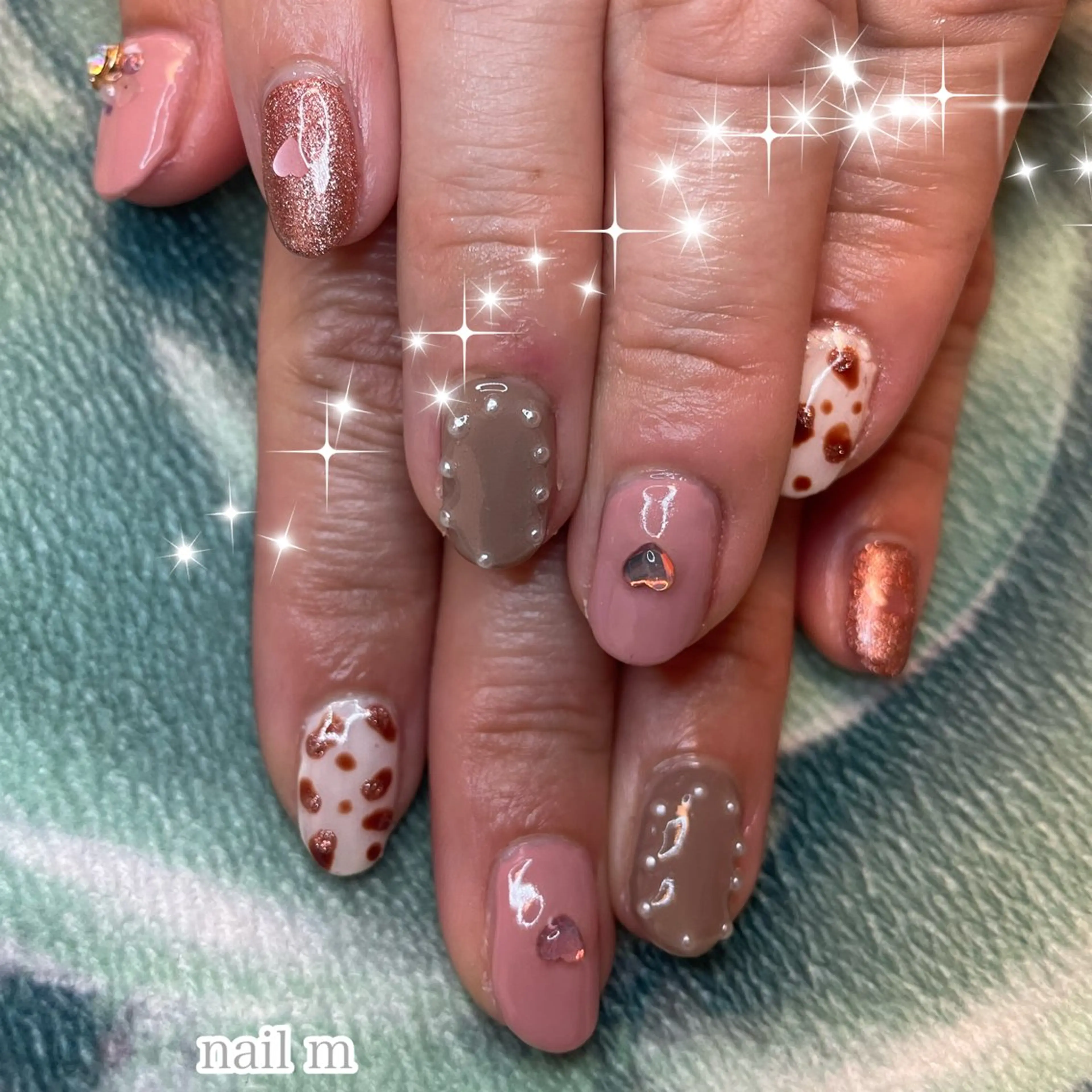 ネイル アニマル柄 ガーリー ハート ラメ(グリッター) NAIL★M 真紀のネイルデザイン