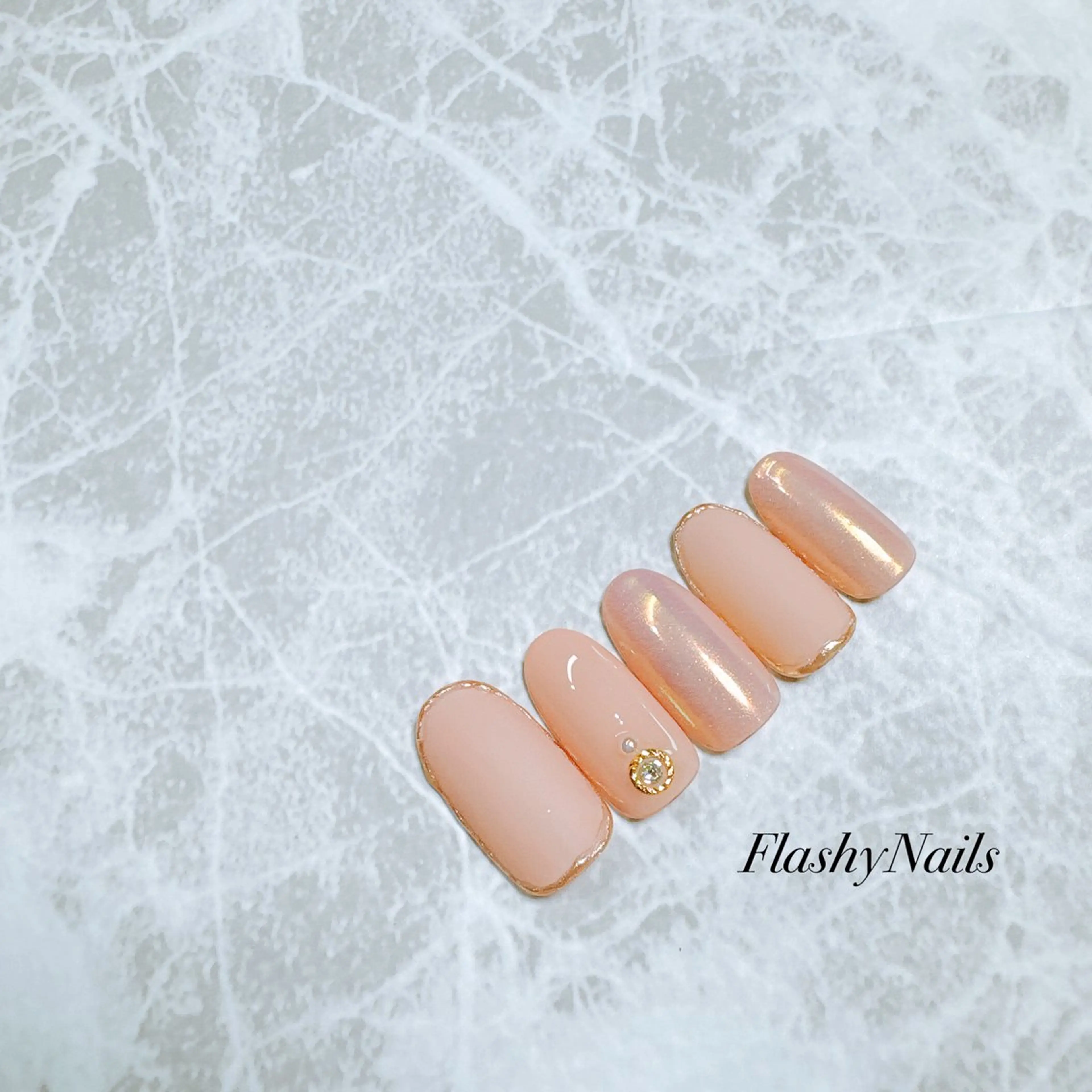 ネイル Flashy Nailsのネイルデザイン
