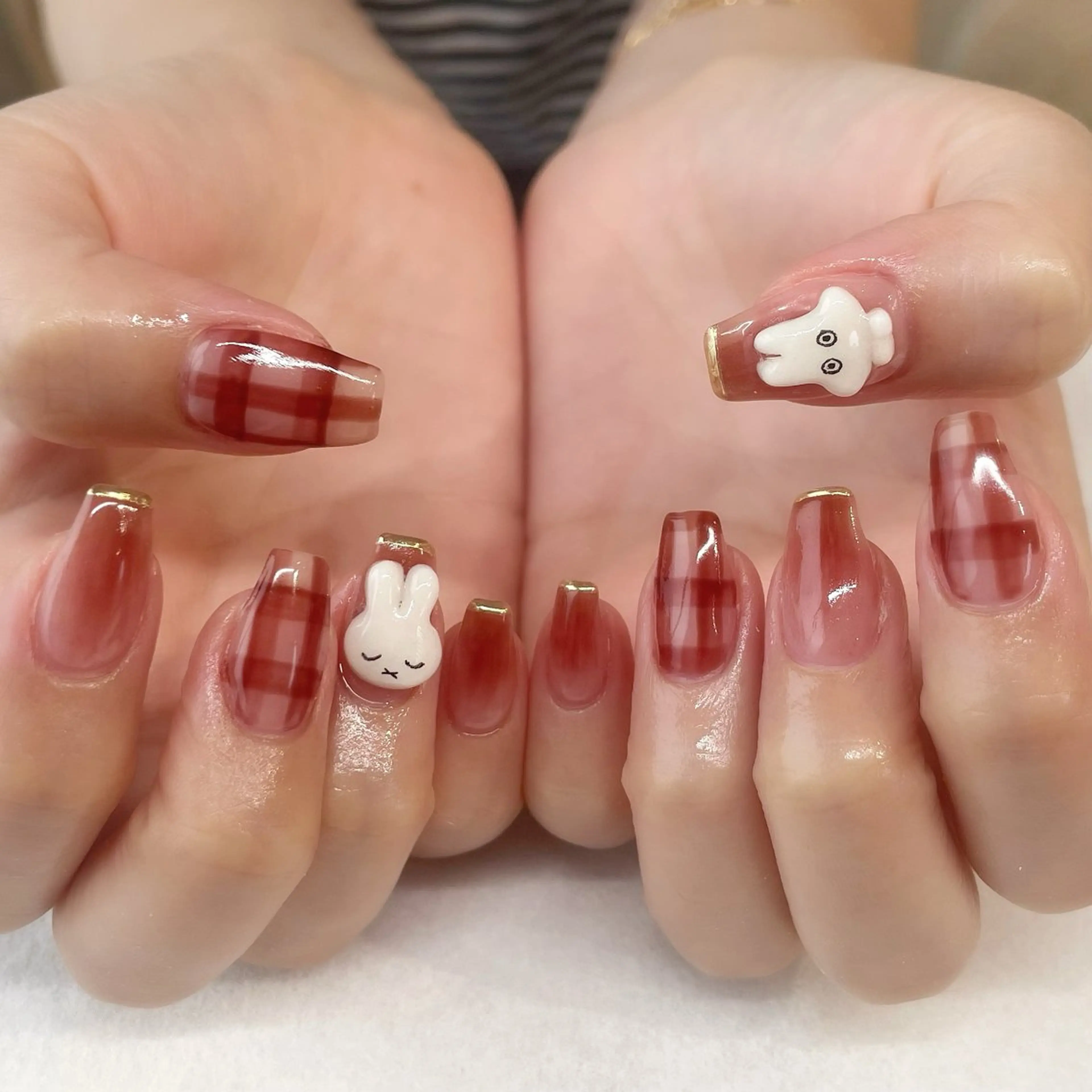 ネイル ハンドネイル 🌈🐰 saki. m 🐰🌈のネイルデザイン