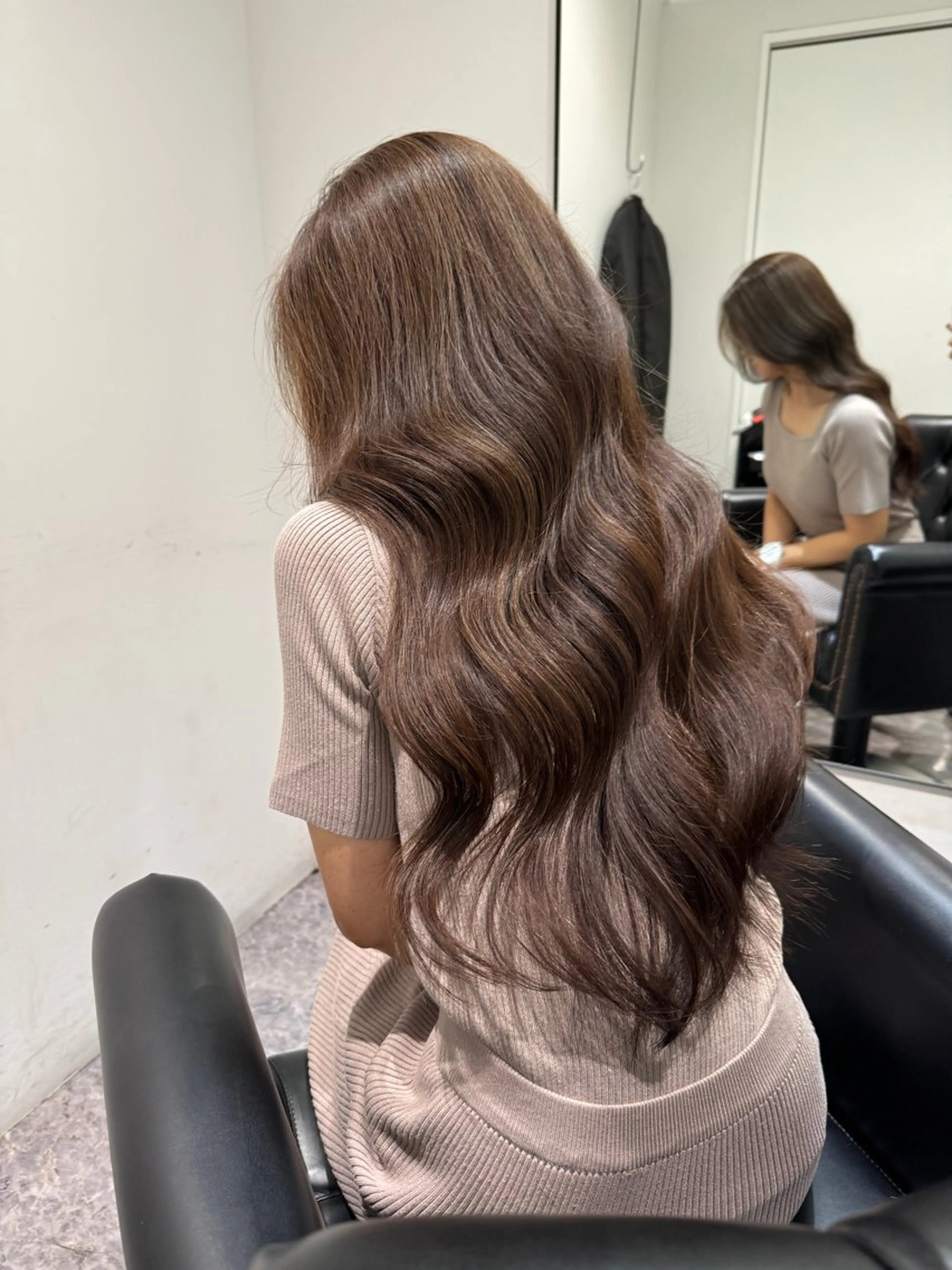 ロング カラー ヘアカラー 平田 七海のヘアスタイル
