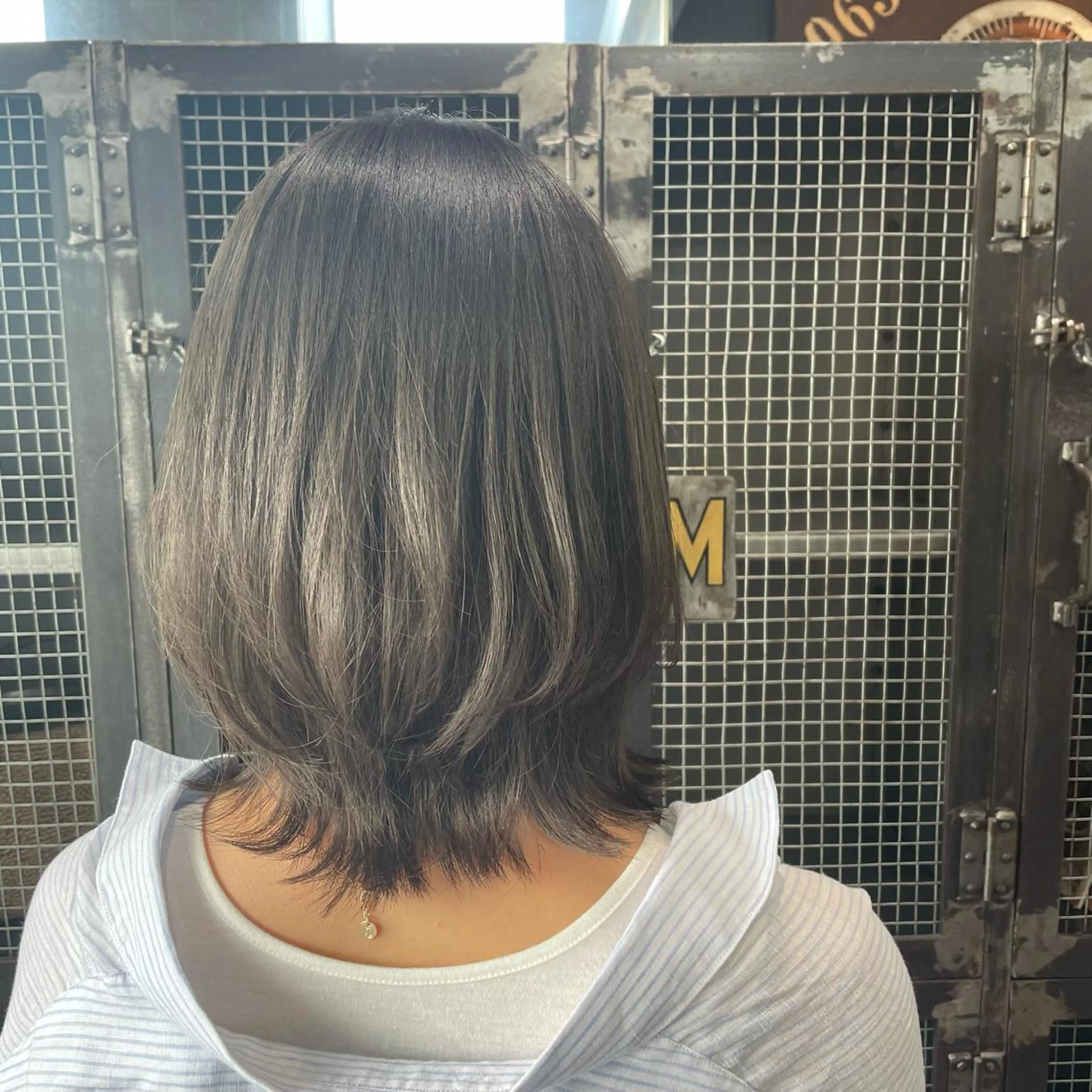 ミディアム カラー ブラウンカラー ウルフカット BUBBLES所属・山本 琴乃🦭のヘアスタイル