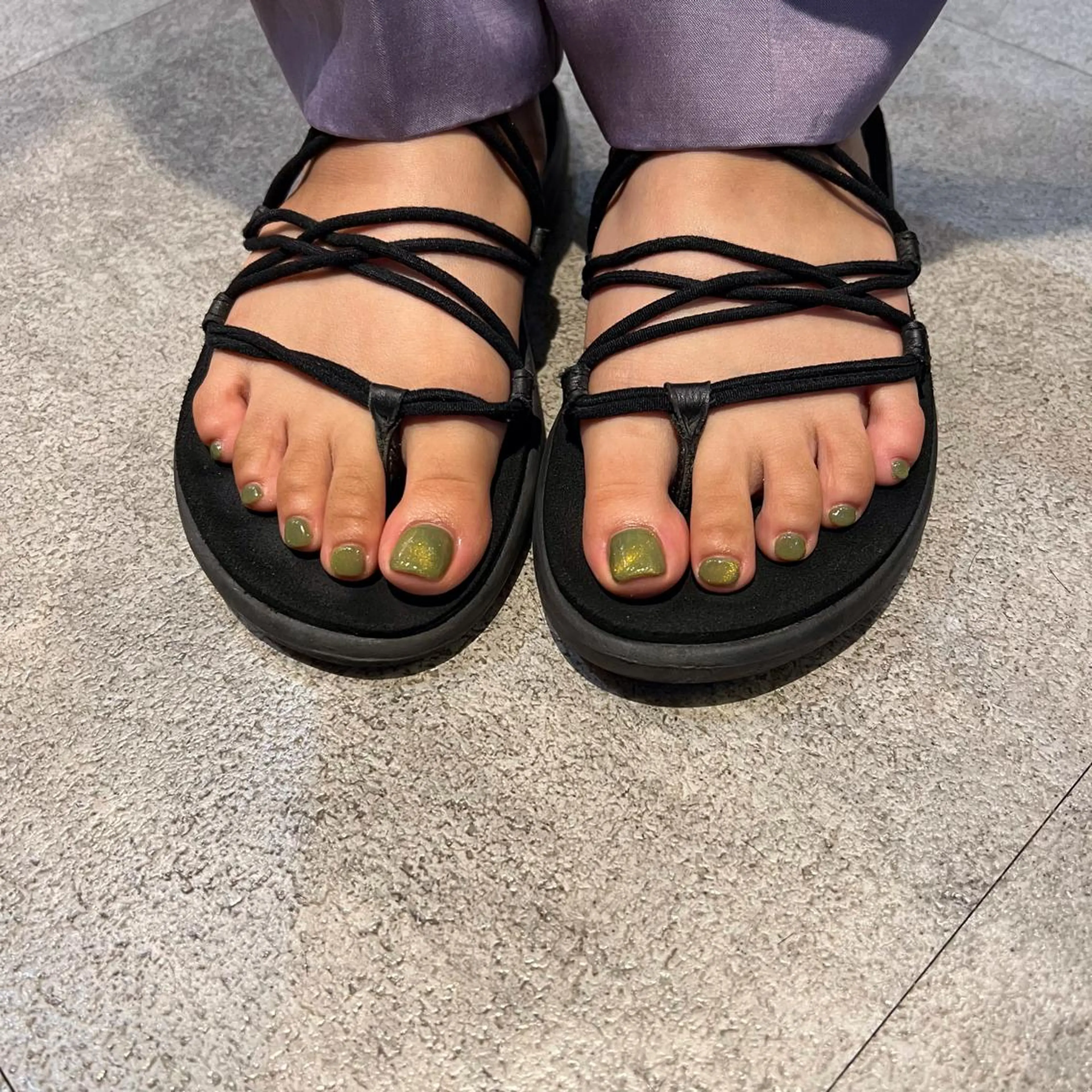 ネイル フットネイル ジェルネイル ラメ(グリッター) マグネットネイル フットネイル パラジェル登録サロン N°nail 立川のネイルデザイン