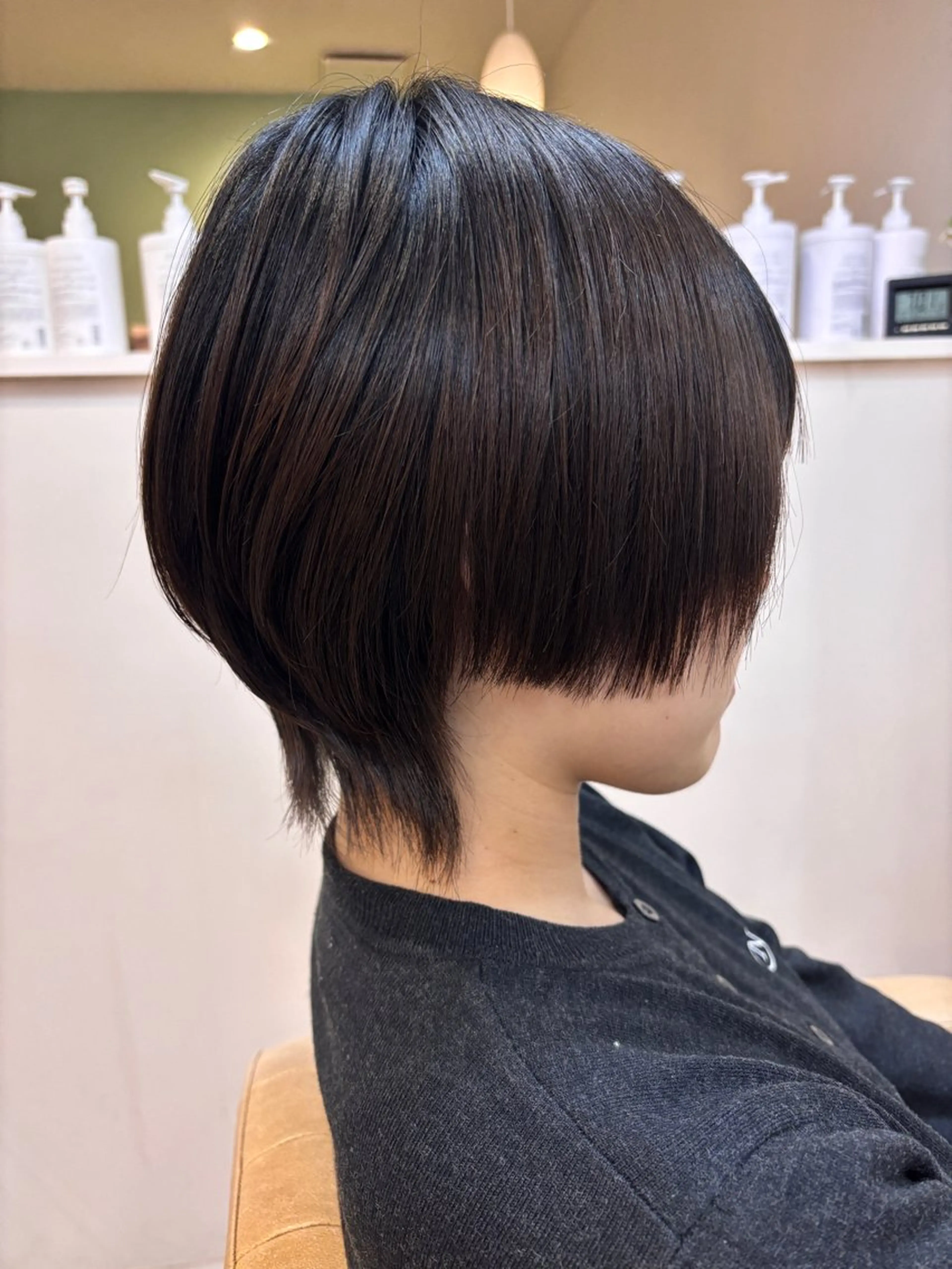 ショート シンセティックヘアデザイン所属・吉井 愛のヘアスタイル